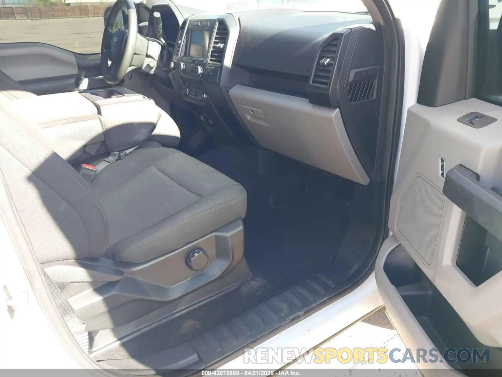 5 Photograph of a damaged car 1FTEW1EP8KKC36578 FORD F-150 2019