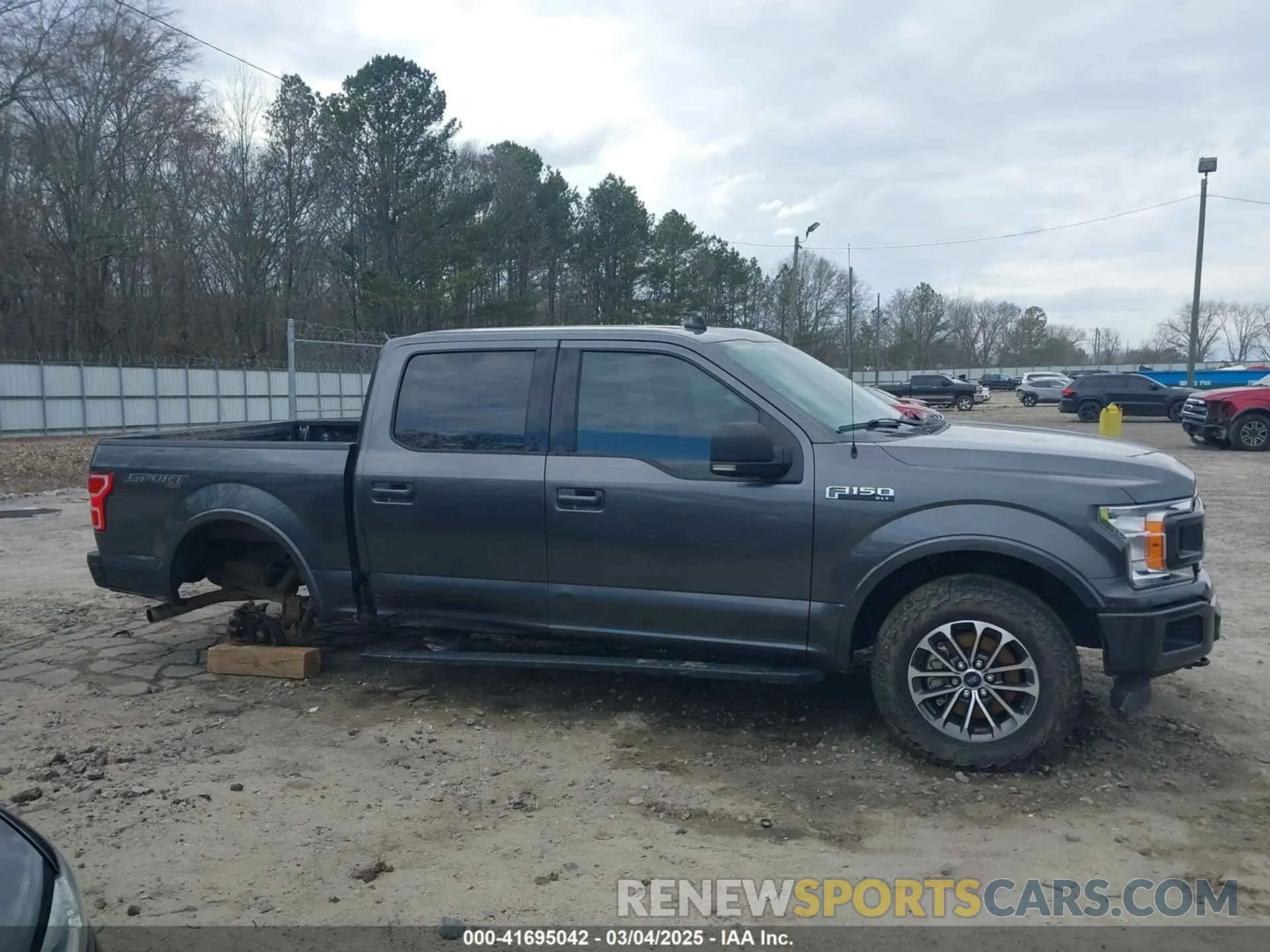 14 Photograph of a damaged car 1FTEW1EP9KFB00503 FORD F-150 2019