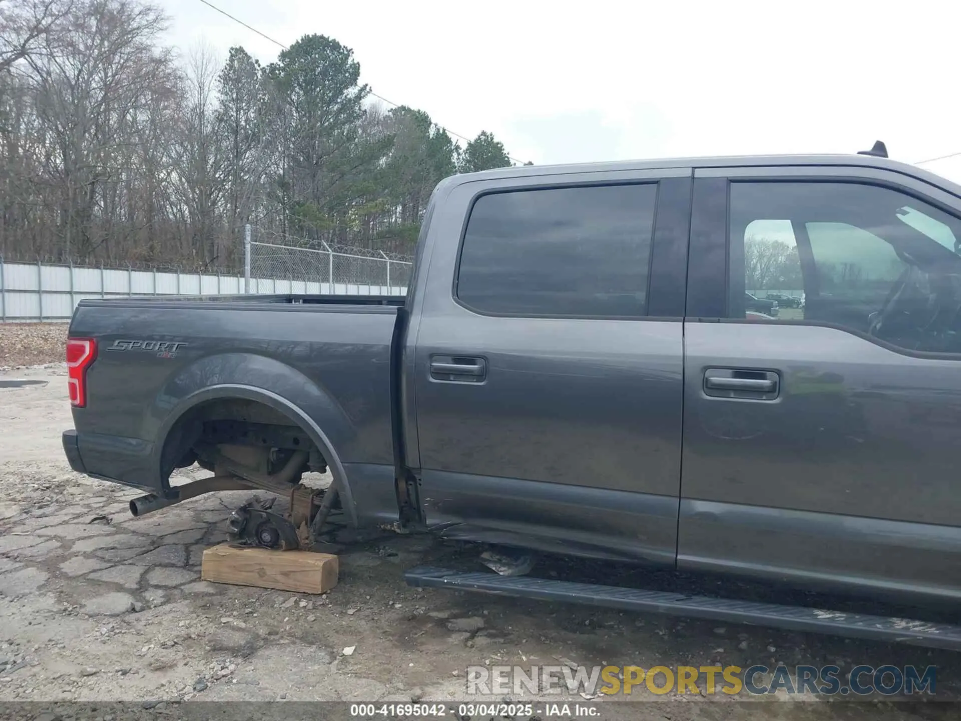 6 Photograph of a damaged car 1FTEW1EP9KFB00503 FORD F-150 2019