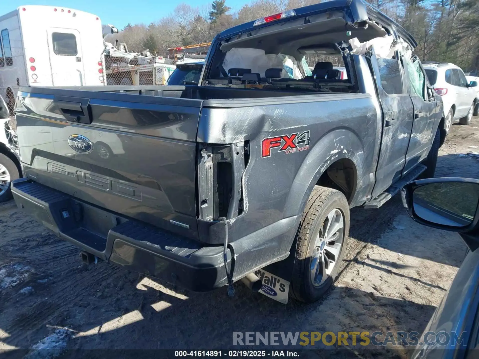4 Photograph of a damaged car 1FTEW1EP9KFC73664 FORD F-150 2019