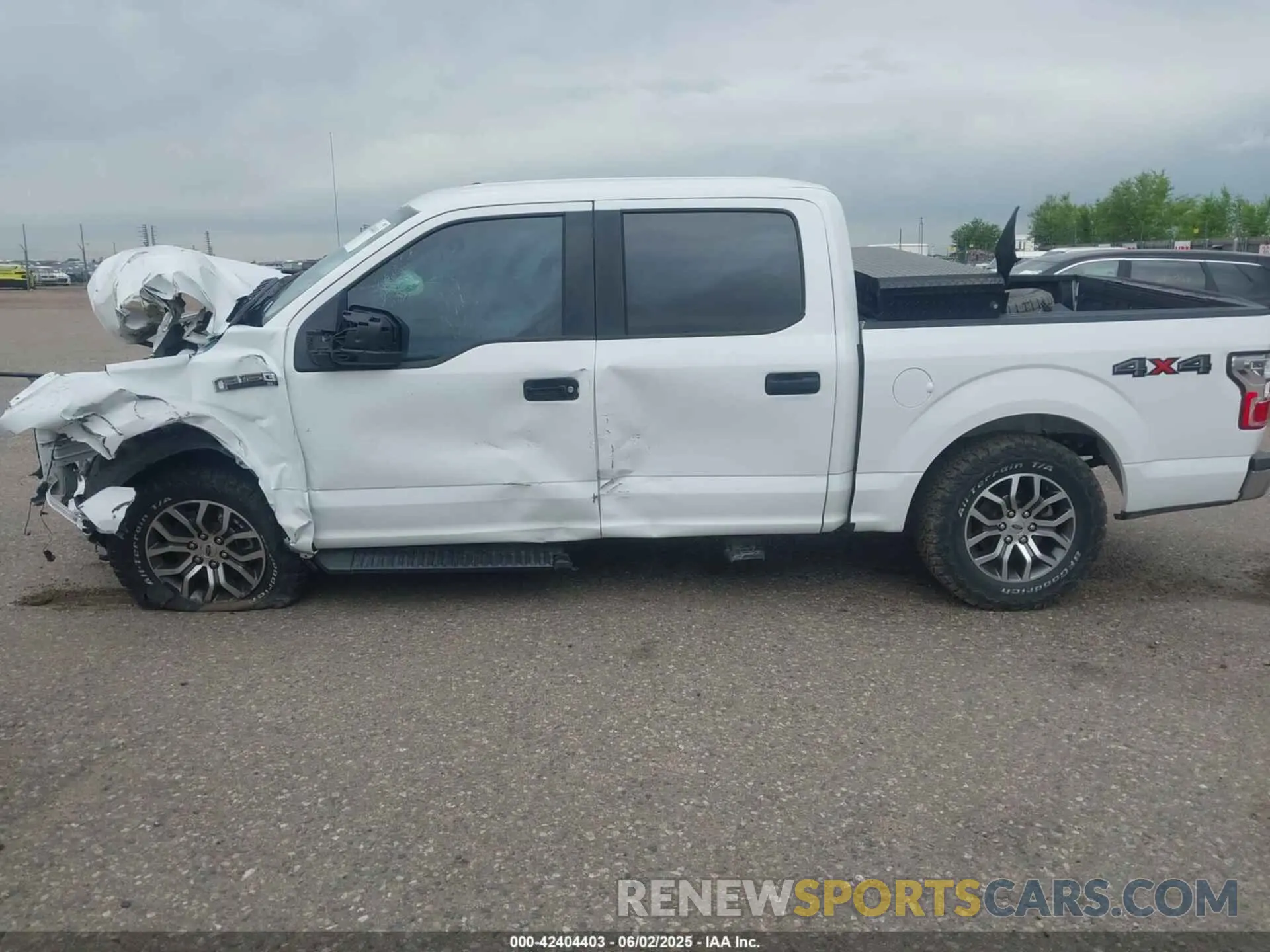 14 Photograph of a damaged car 1FTEW1EP9KKD58527 FORD F-150 2019
