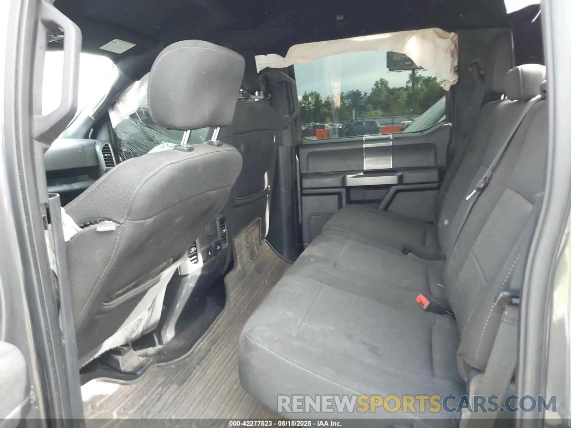 8 Photograph of a damaged car 1FTEW1EPXKKC19815 FORD F-150 2019