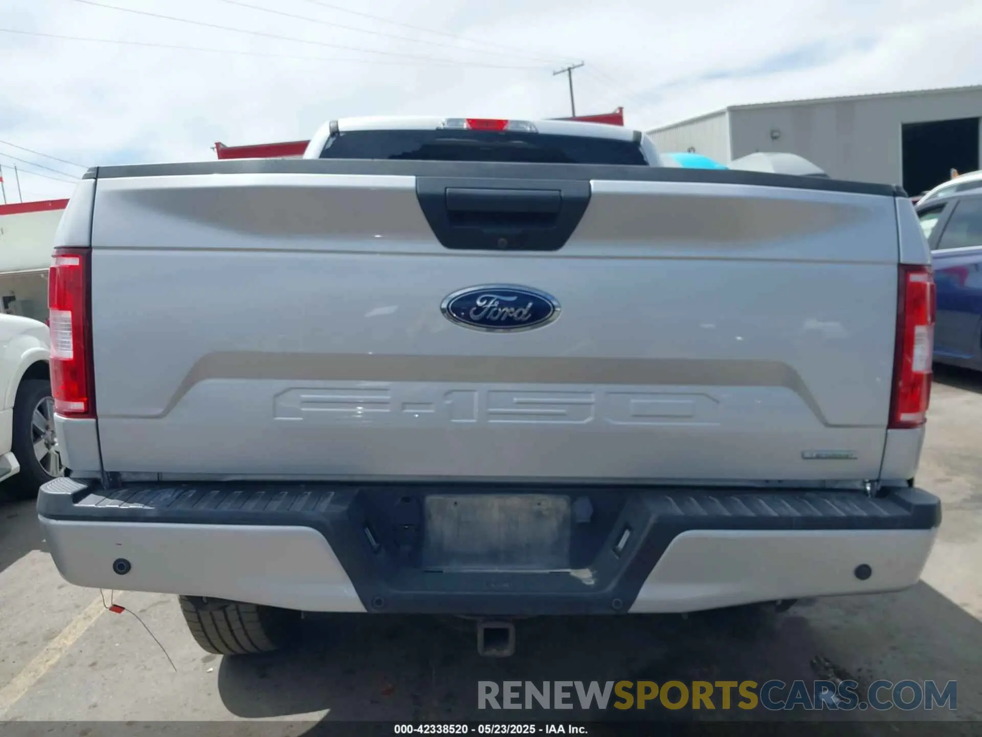 17 Photograph of a damaged car 1FTEW1EPXKKE36622 FORD F-150 2019