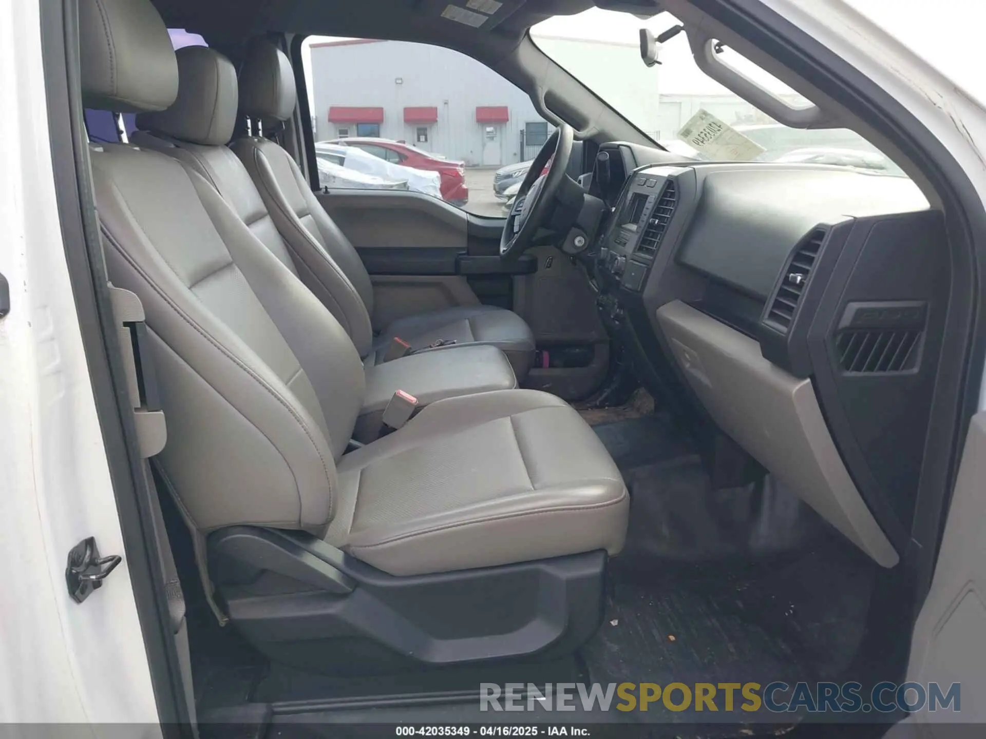 5 Photograph of a damaged car 1FTEX1C46KKC41364 FORD F-150 2019