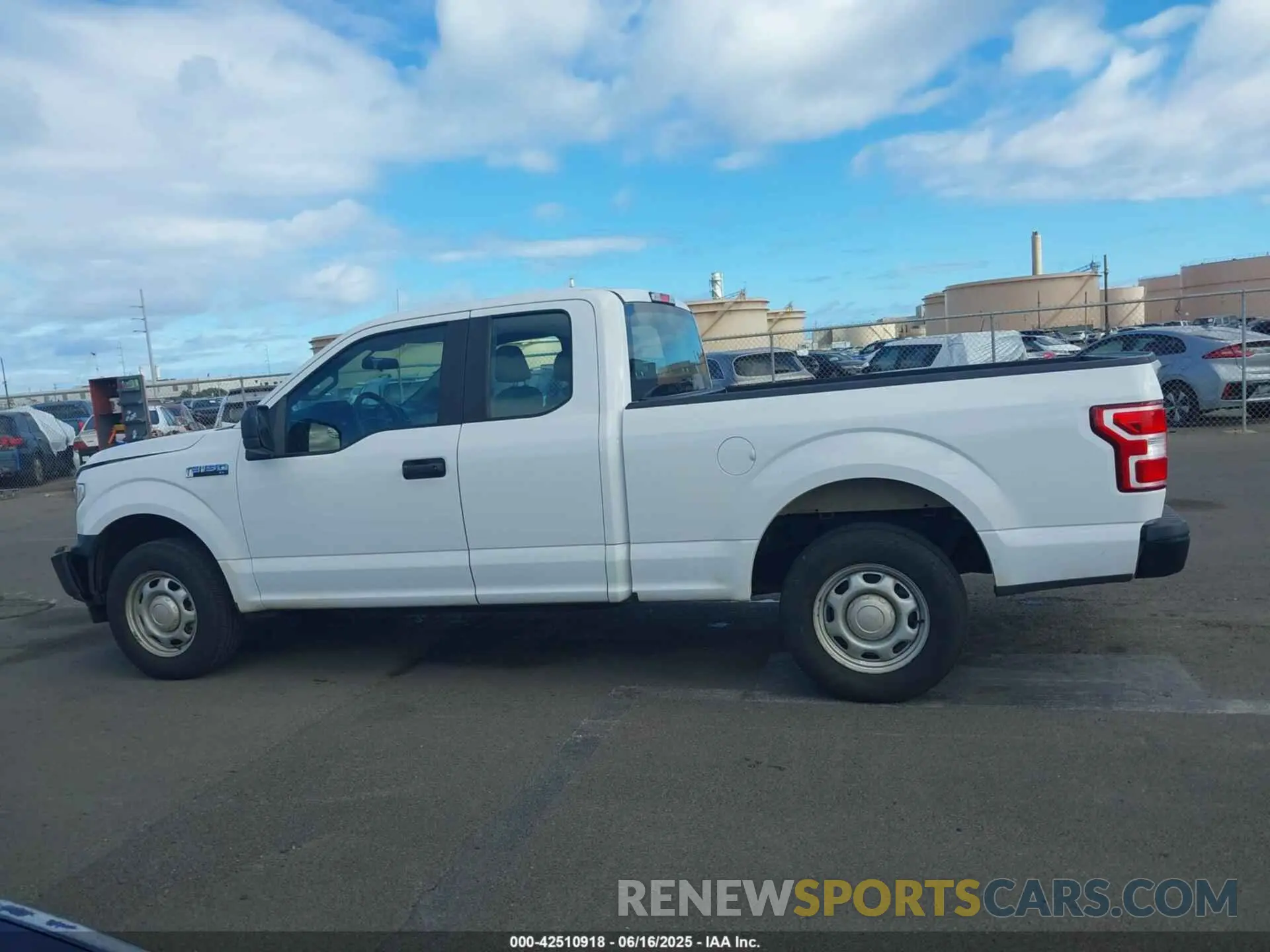 14 Photograph of a damaged car 1FTEX1C48KKD51946 FORD F-150 2019