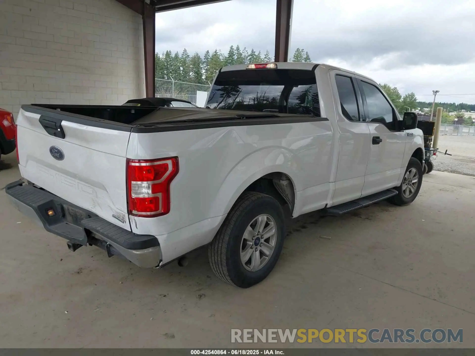 4 Photograph of a damaged car 1FTEX1C4XKKE57427 FORD F-150 2019