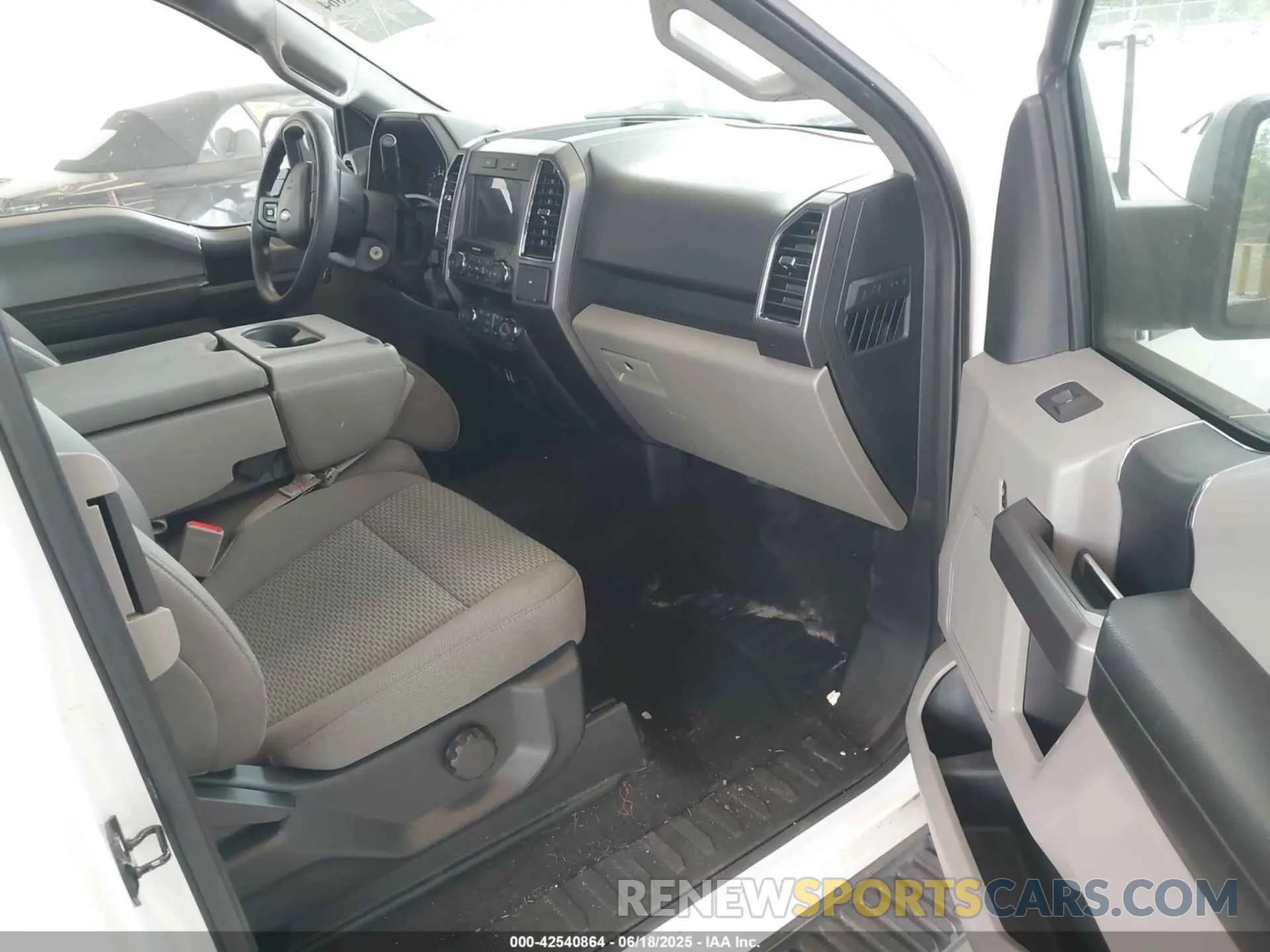 5 Photograph of a damaged car 1FTEX1C4XKKE57427 FORD F-150 2019