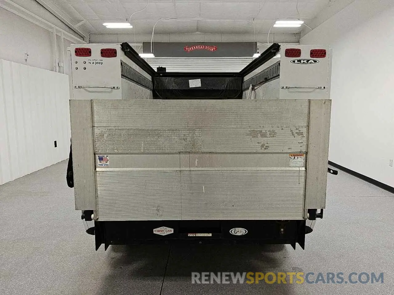 6 Photograph of a damaged car 1FTEX1C4XKKE83364 FORD F-150 2019