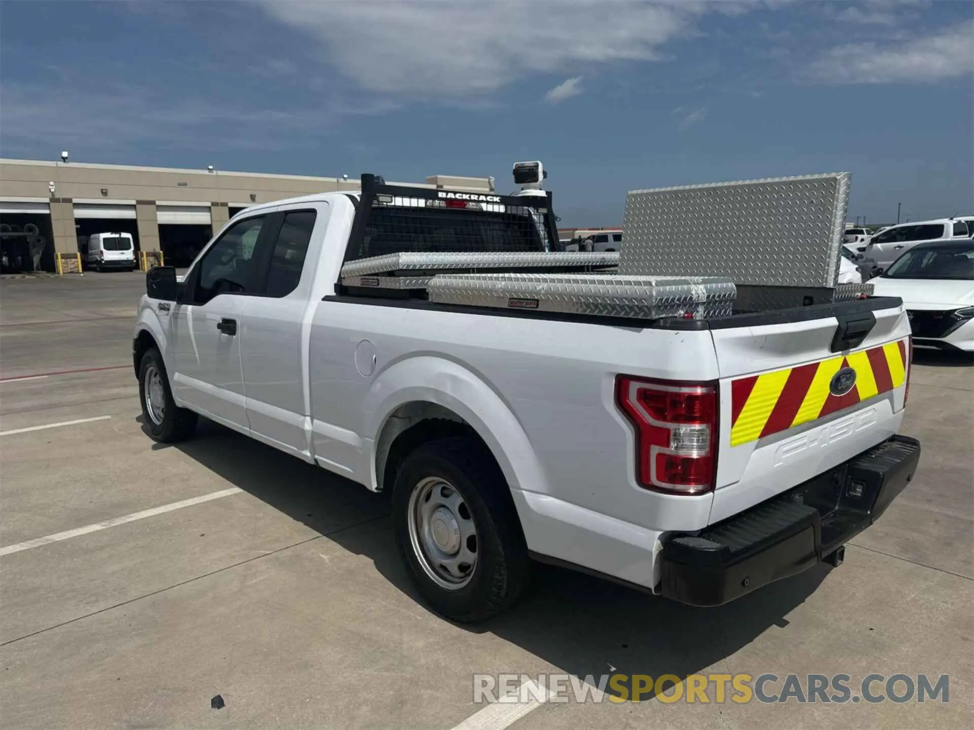 18 Photograph of a damaged car 1FTEX1C51KKC92425 FORD F-150 2019