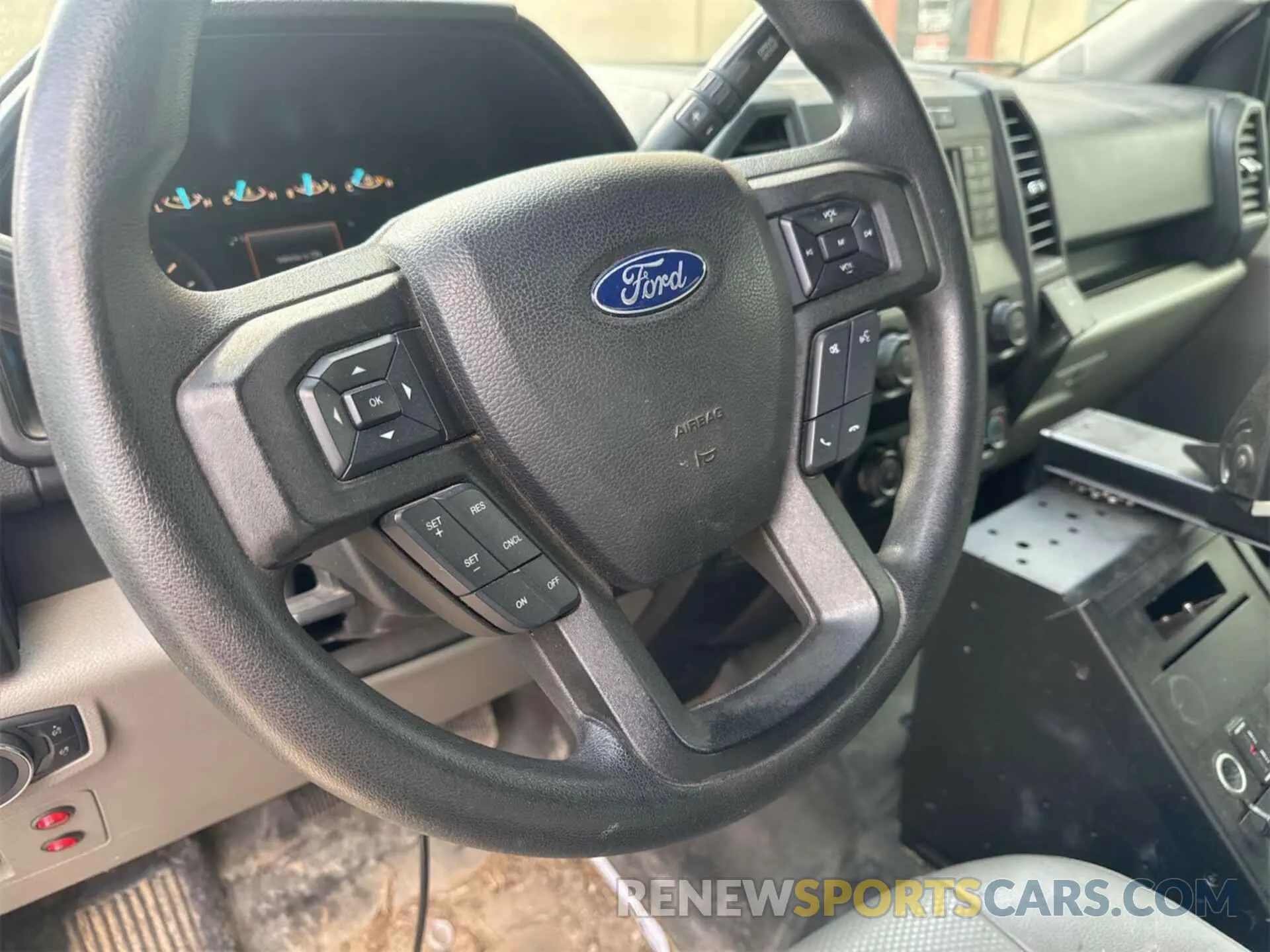 22 Photograph of a damaged car 1FTEX1C51KKC92425 FORD F-150 2019