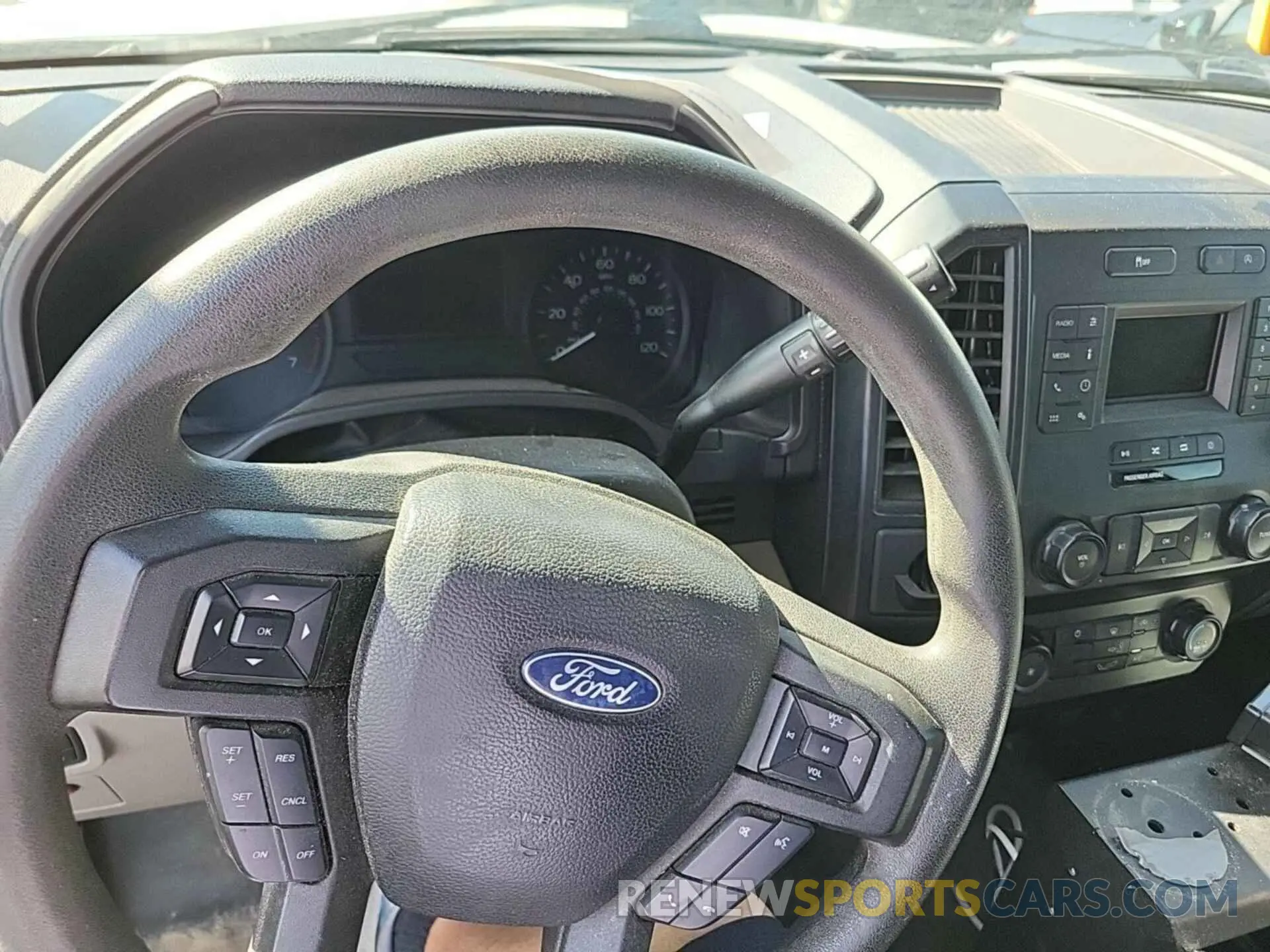 15 Photograph of a damaged car 1FTEX1C54KKD52066 FORD F-150 2019