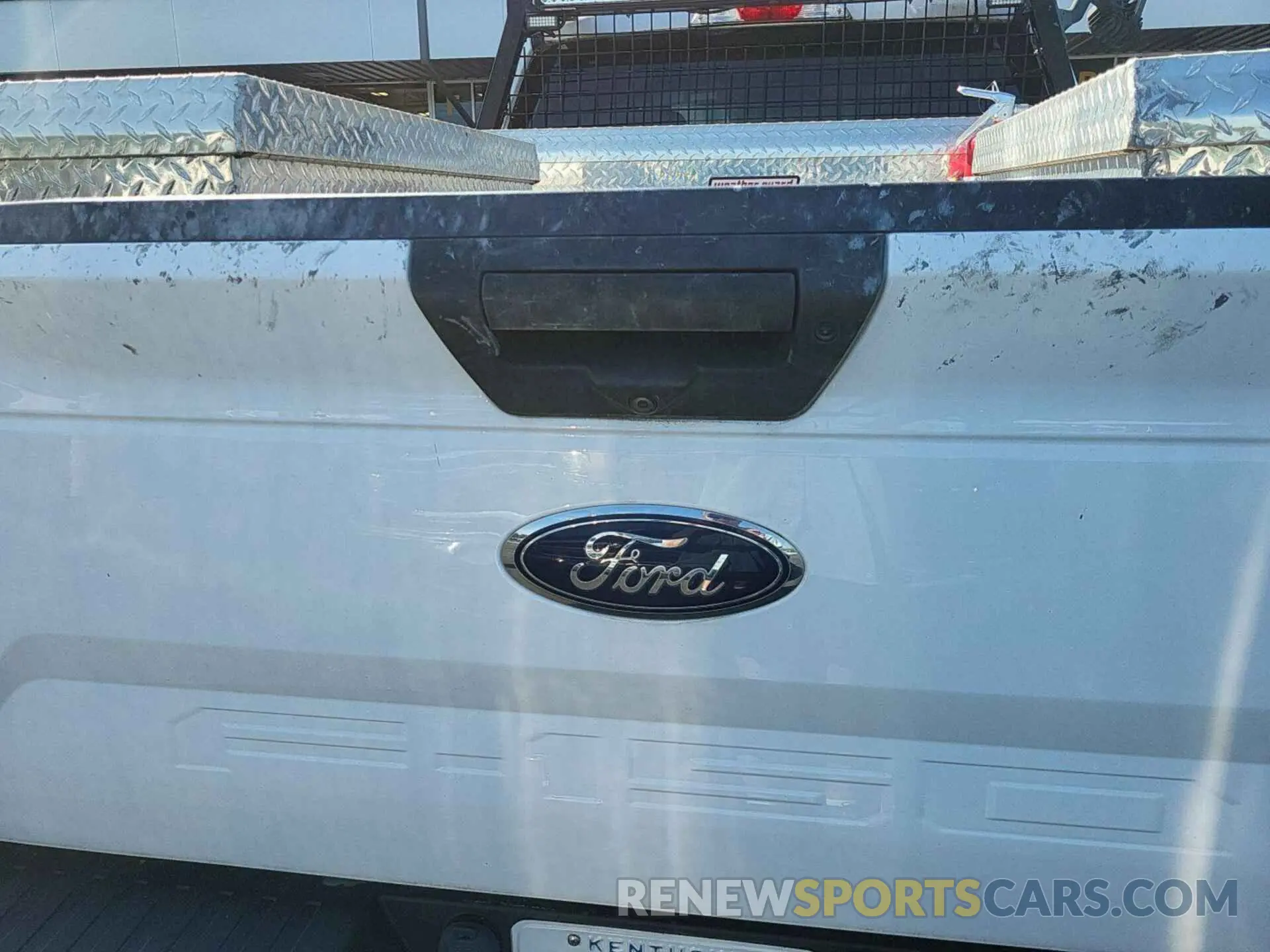 9 Photograph of a damaged car 1FTEX1C54KKD52066 FORD F-150 2019