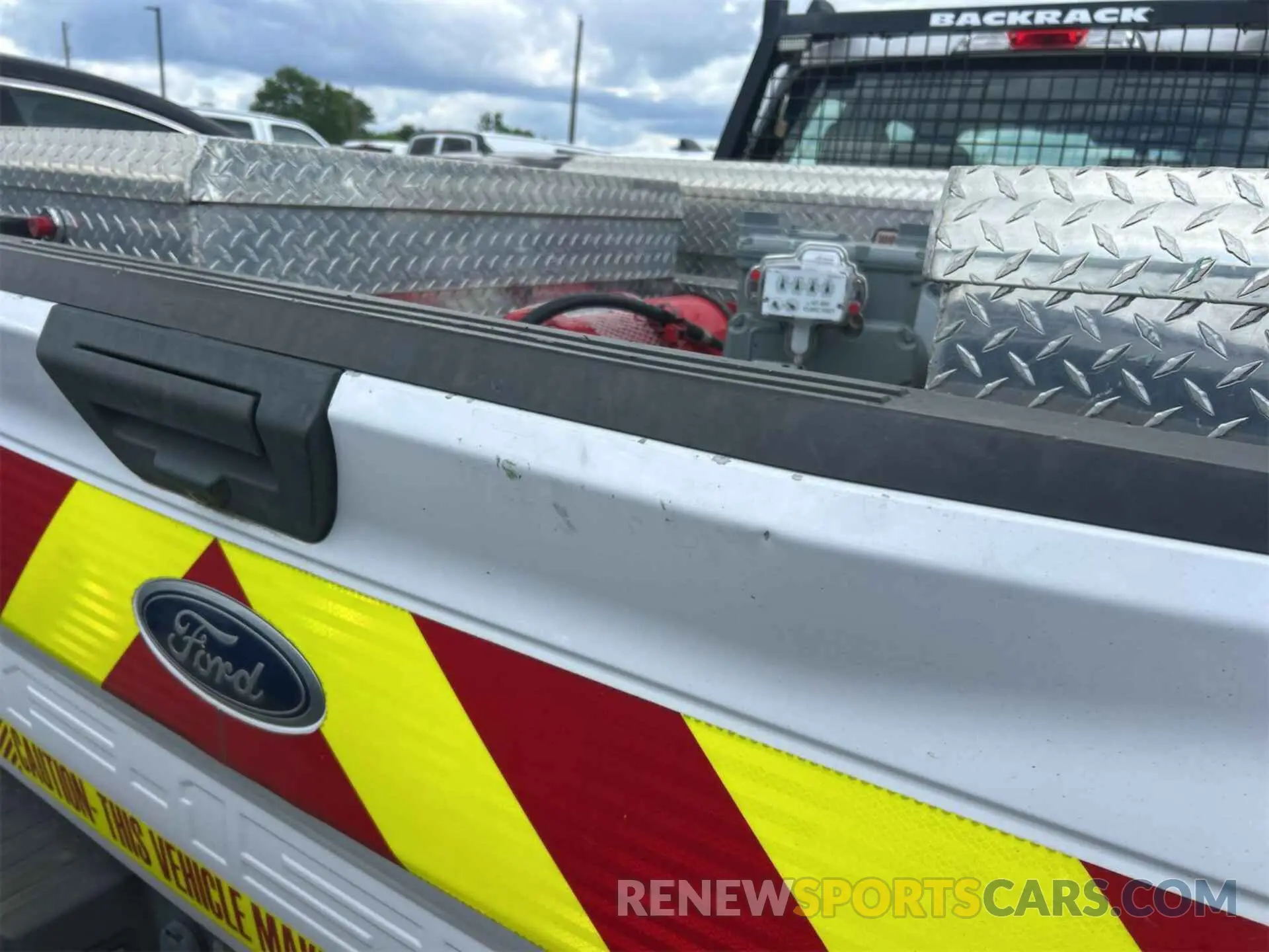 10 Photograph of a damaged car 1FTEX1C55KKD85111 FORD F-150 2019