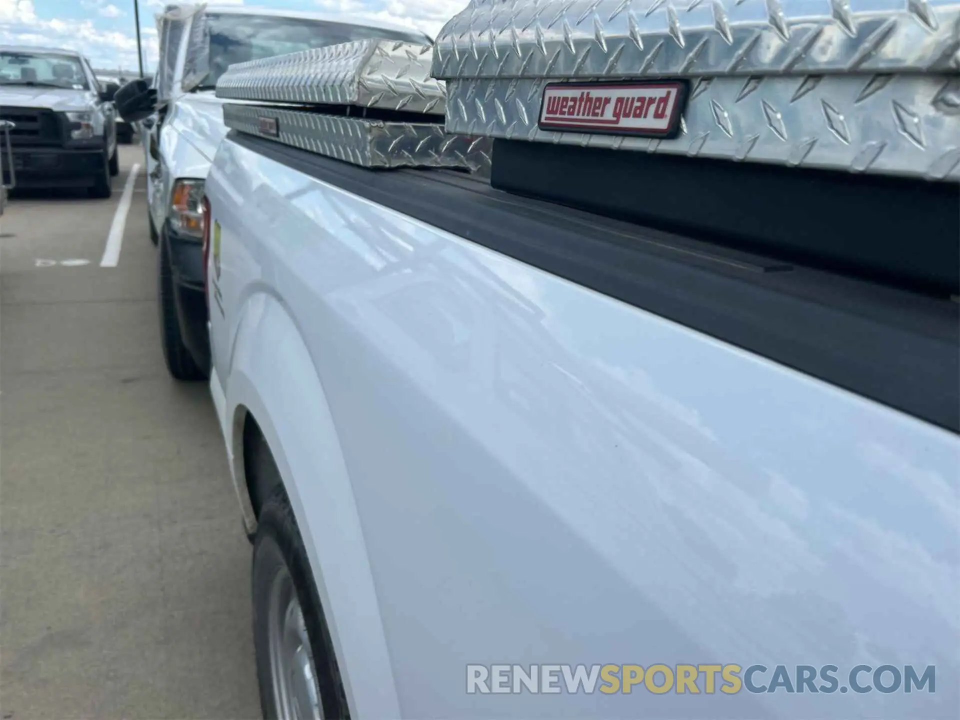 16 Photograph of a damaged car 1FTEX1C55KKD85111 FORD F-150 2019