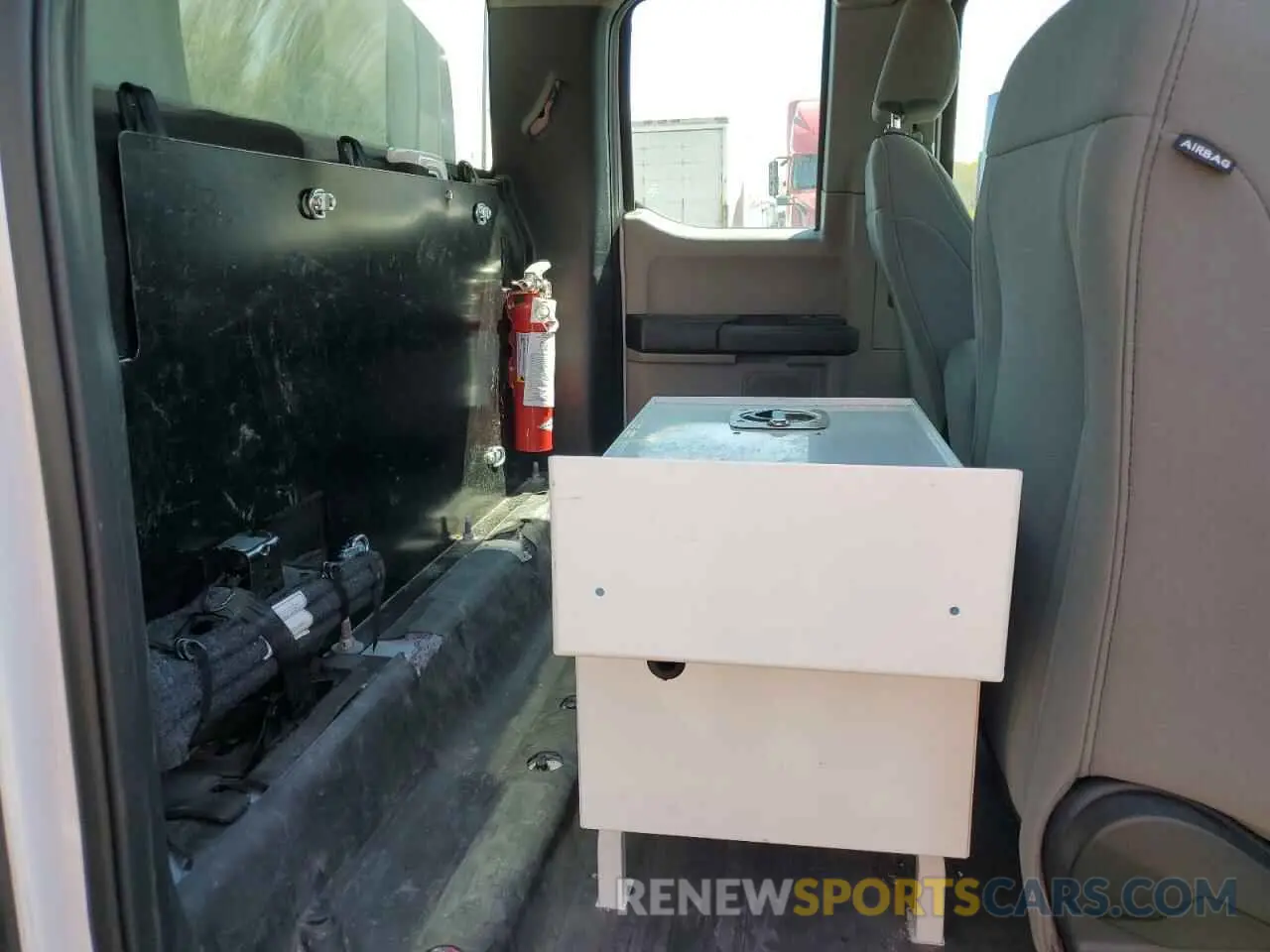 10 Photograph of a damaged car 1FTEX1CB2KKE70655 FORD F-150 2019