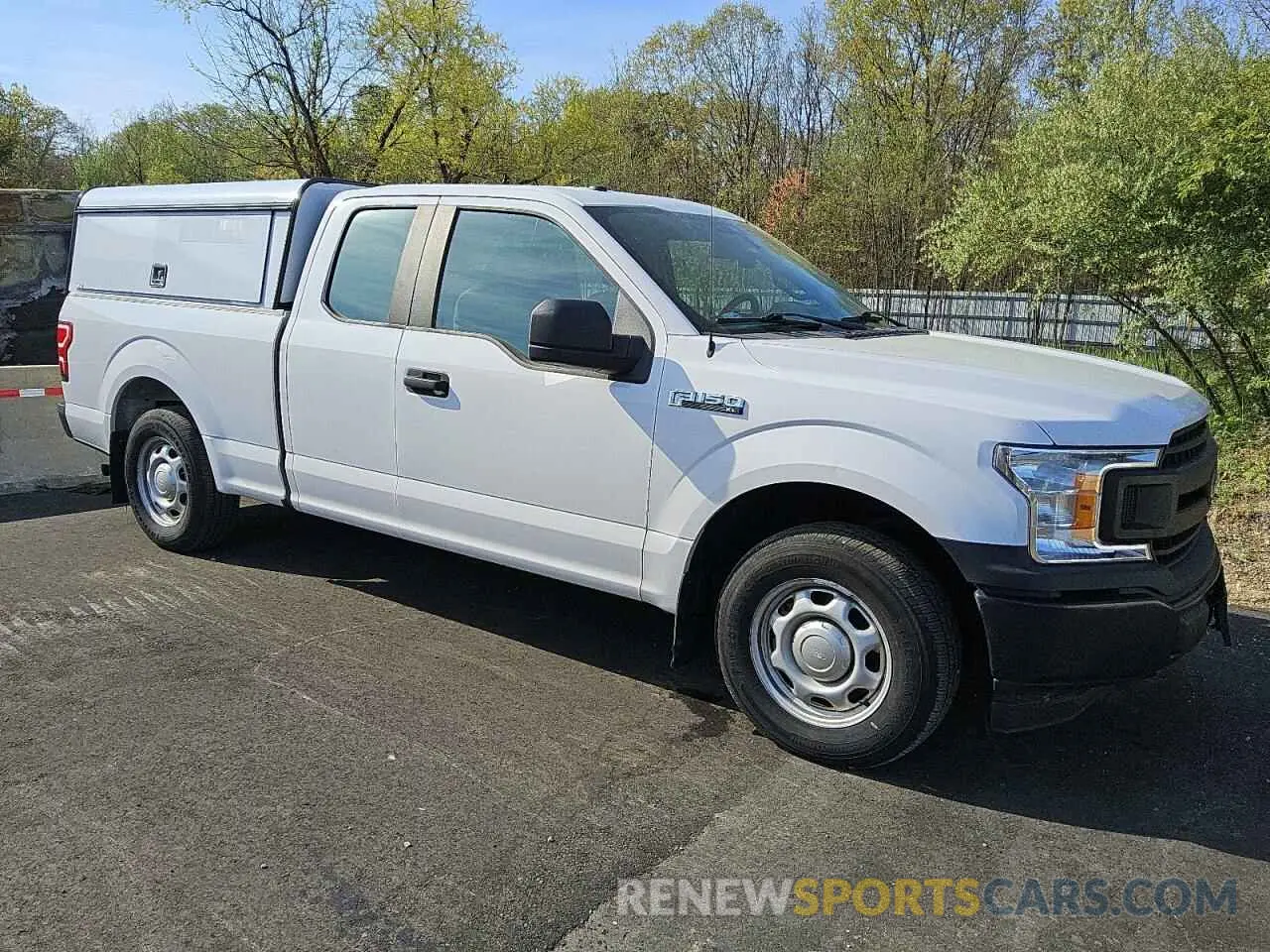 4 Photograph of a damaged car 1FTEX1CB2KKE70655 FORD F-150 2019