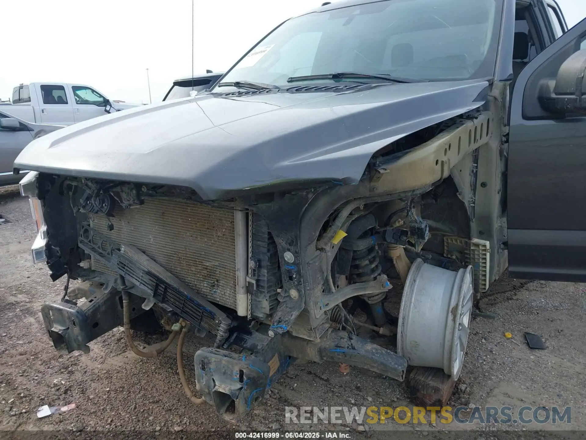 6 Photograph of a damaged car 1FTEX1CB6KKF15354 FORD F-150 2019