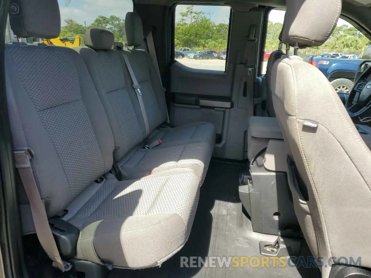 10 Photograph of a damaged car 1FTEX1CB7KFC26525 FORD F-150 2019