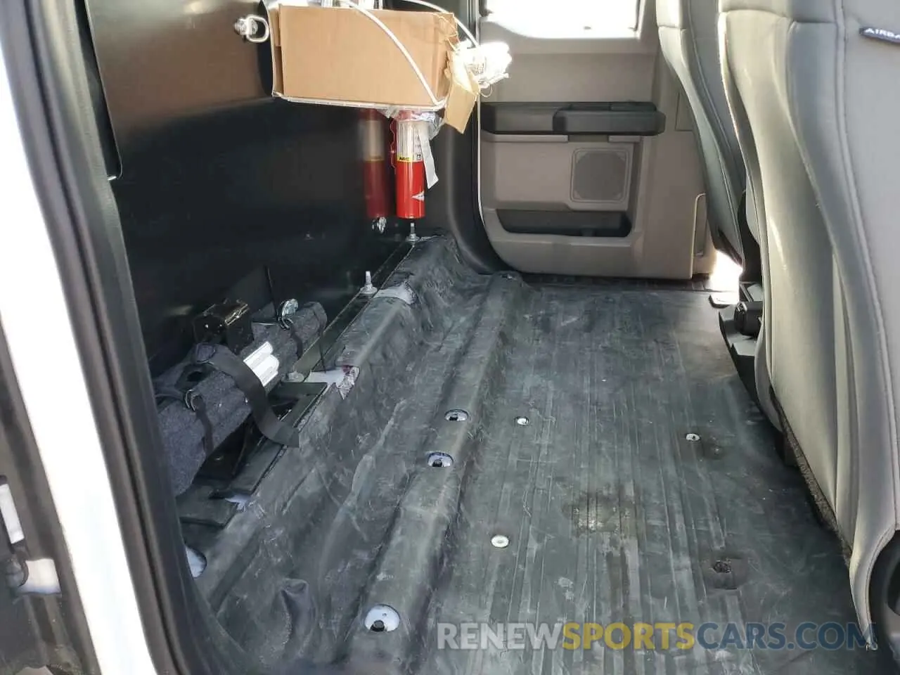 10 Photograph of a damaged car 1FTEX1CB7KKE70683 FORD F-150 2019