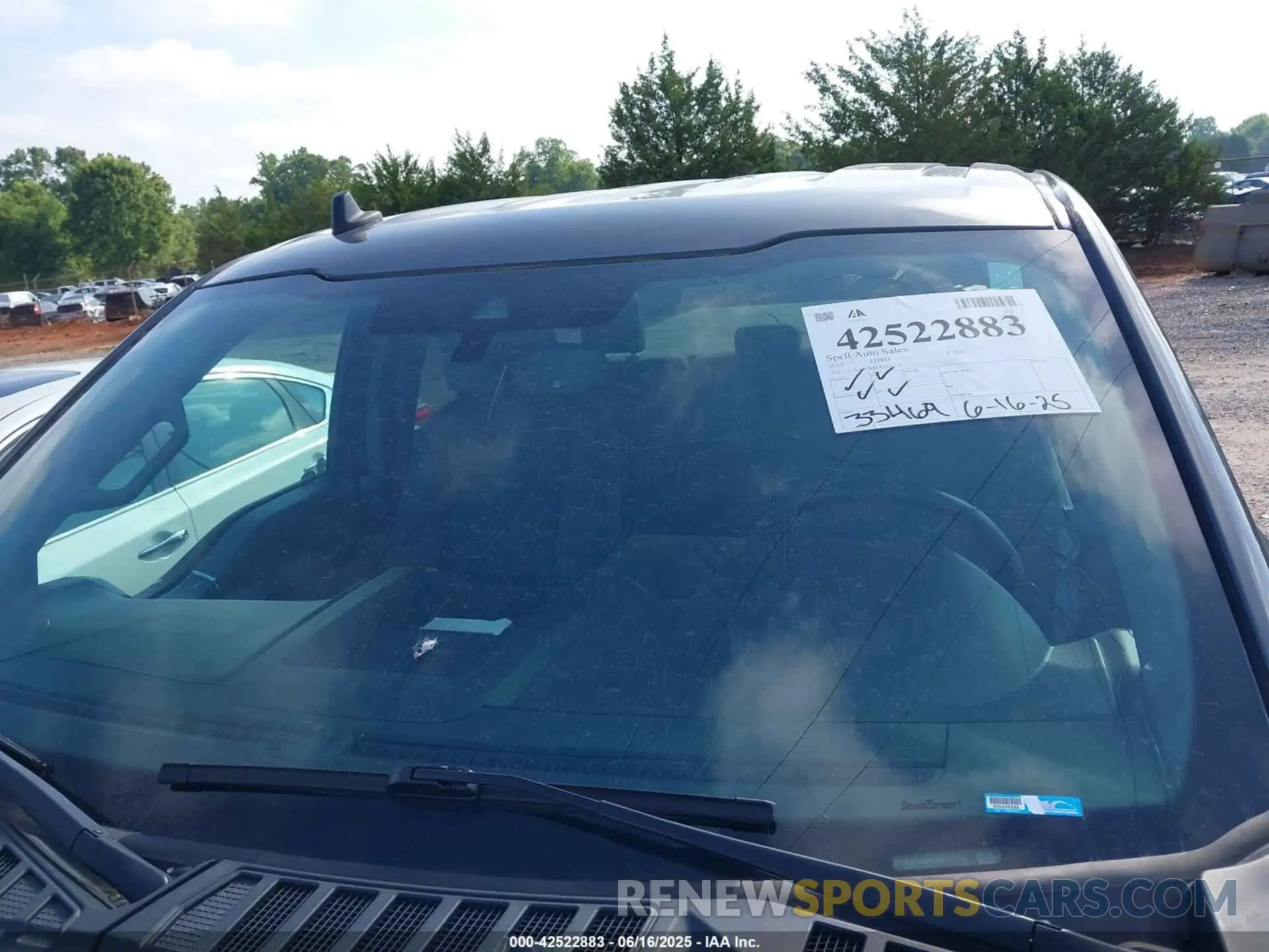 17 Photograph of a damaged car 1FTEX1CB8KKD31775 FORD F-150 2019