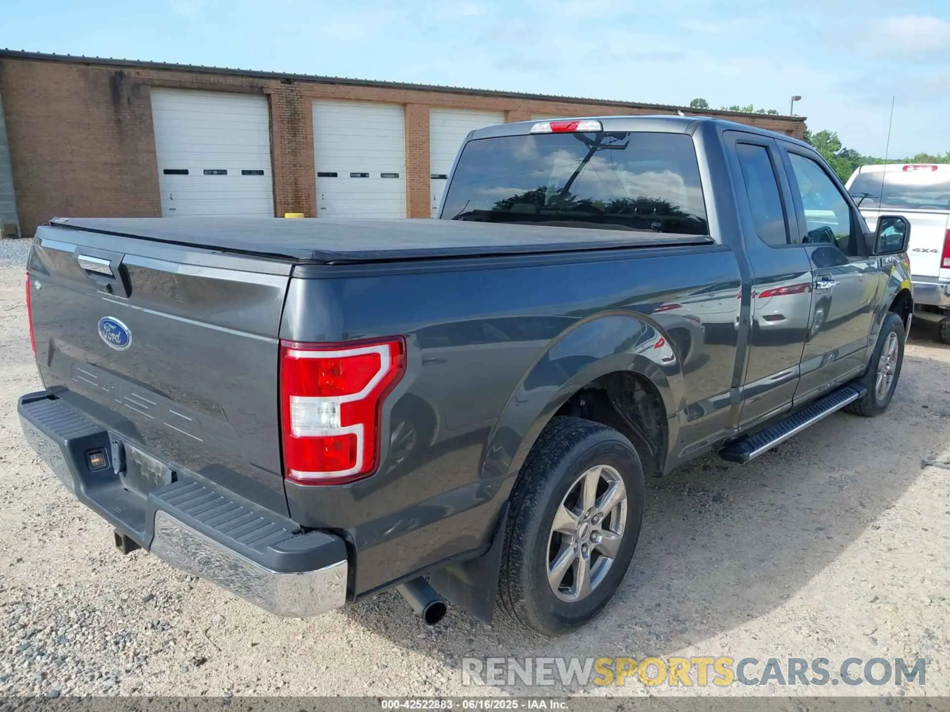 4 Photograph of a damaged car 1FTEX1CB8KKD31775 FORD F-150 2019