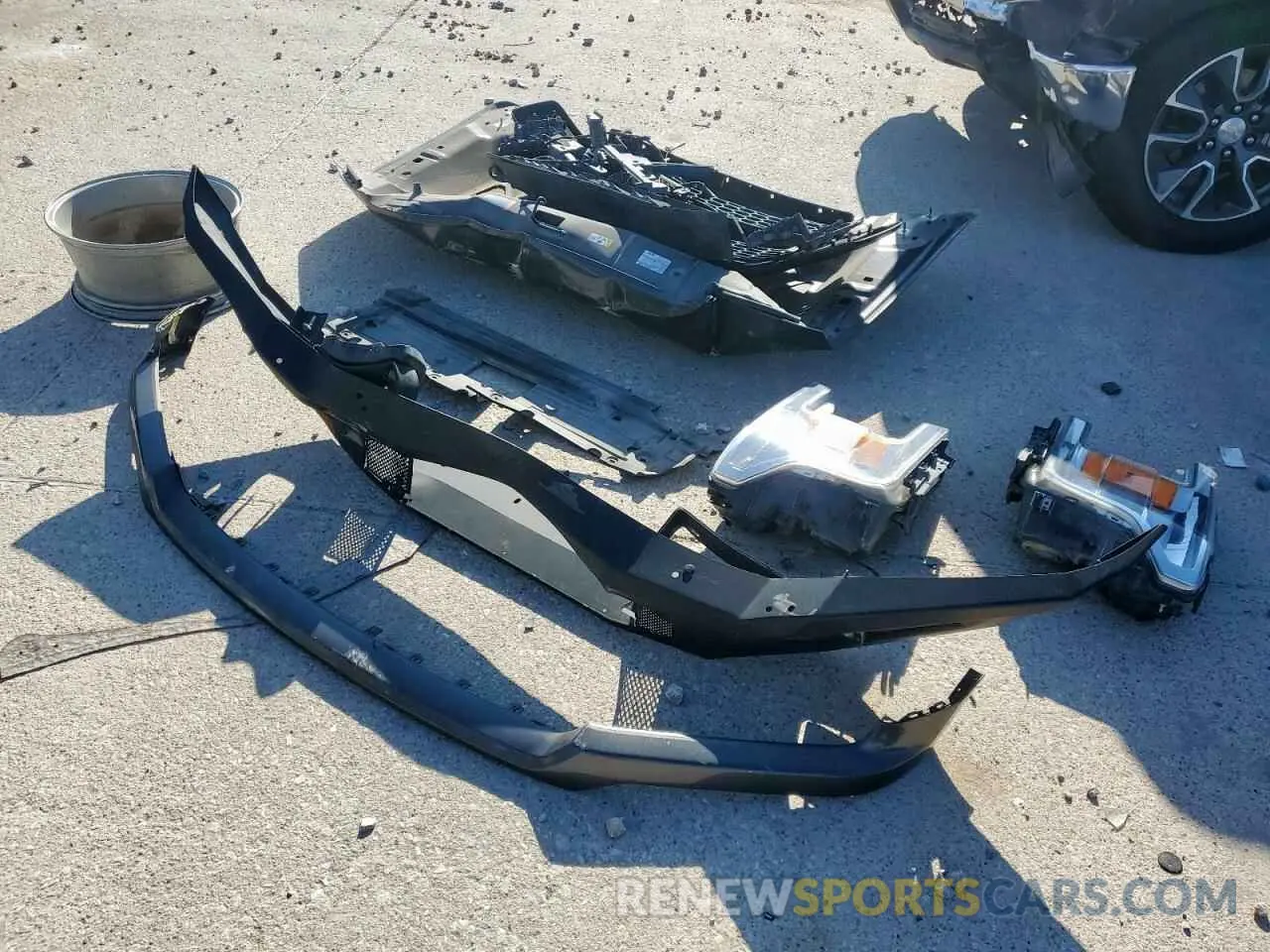 12 Photograph of a damaged car 1FTEX1CBXKKD32734 FORD F-150 2019