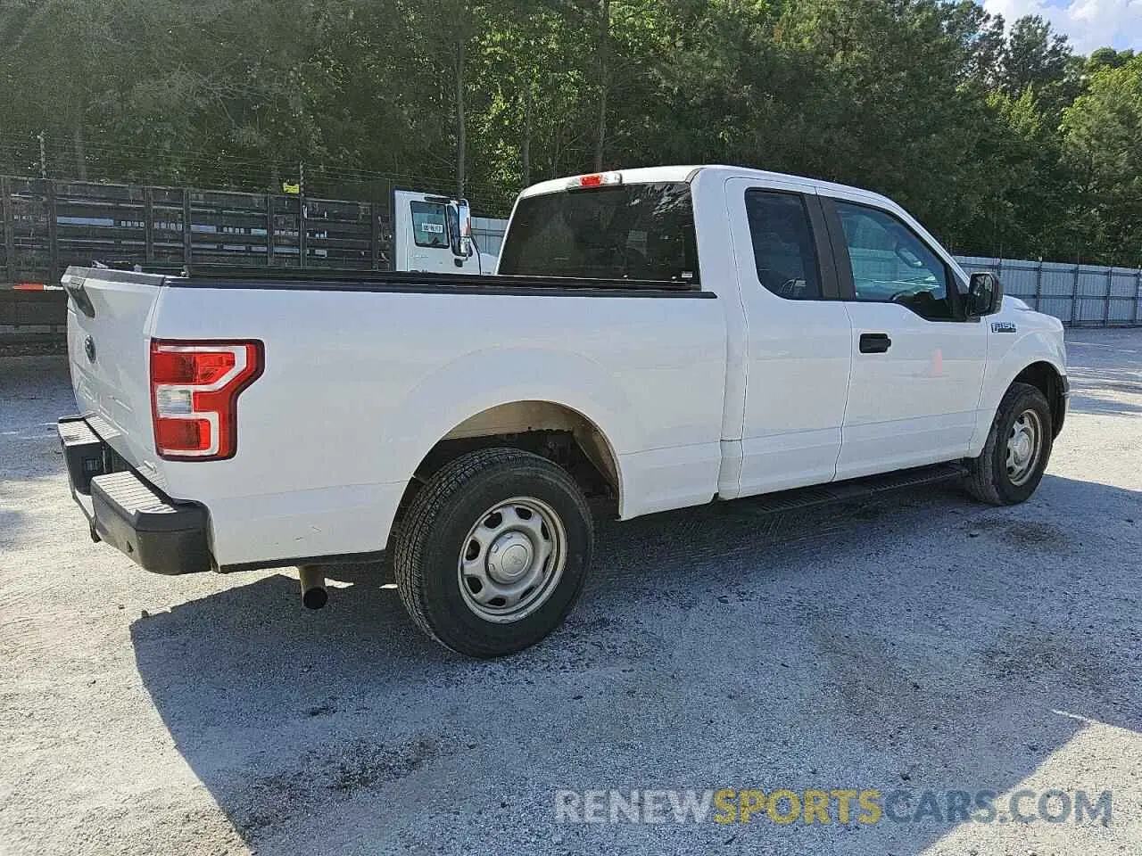 3 Photograph of a damaged car 1FTEX1CP3KKE83250 FORD F-150 2019