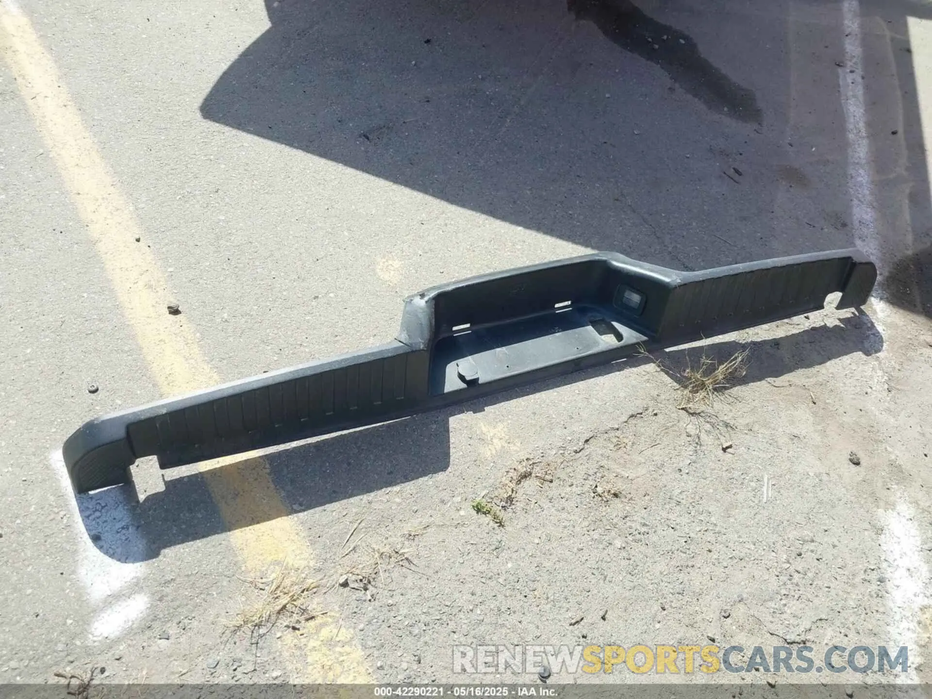 12 Photograph of a damaged car 1FTEX1CPXKKC96958 FORD F-150 2019