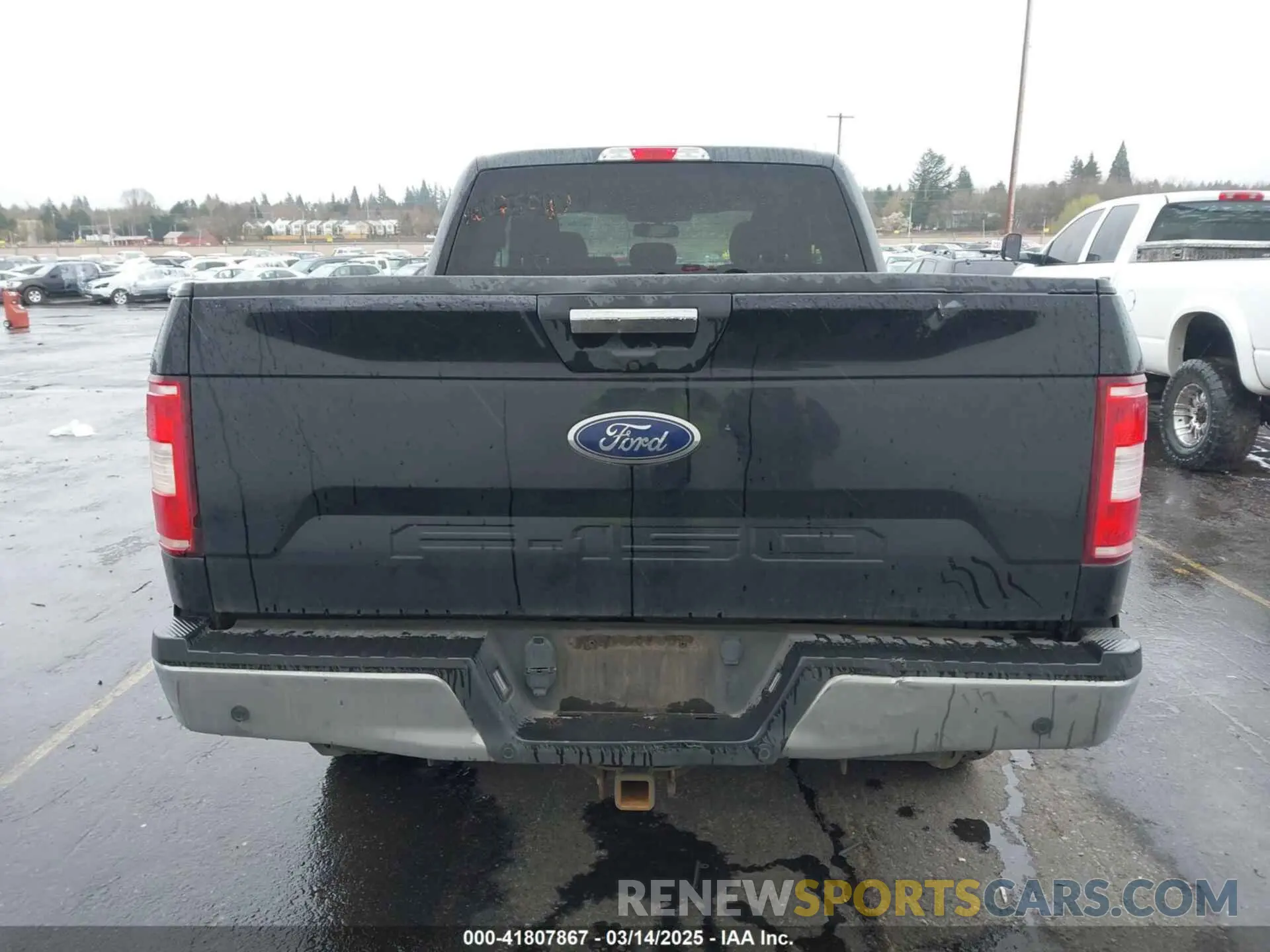 17 Photograph of a damaged car 1FTEX1EB2KKE51228 FORD F-150 2019