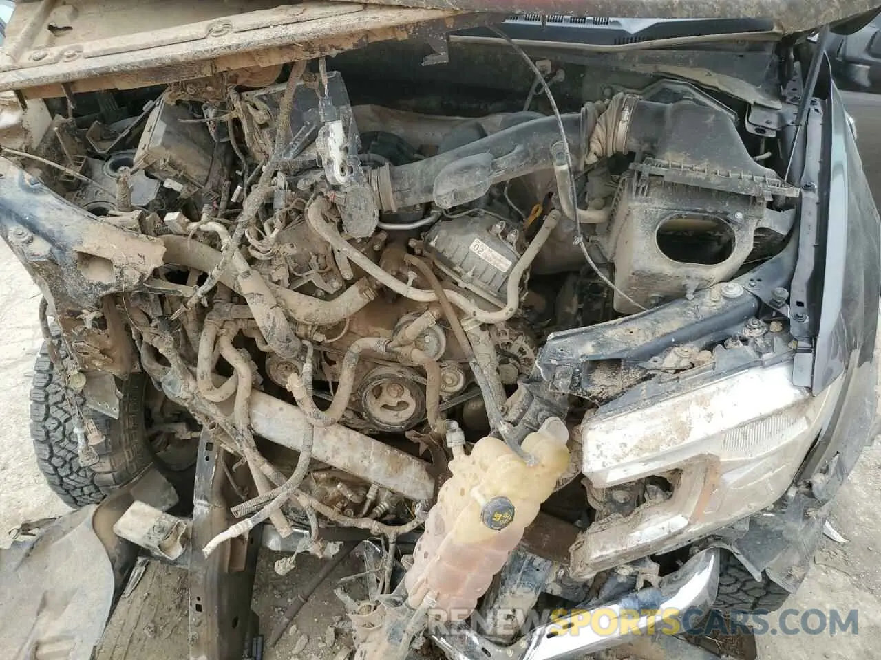11 Photograph of a damaged car 1FTEX1EB3KKD81951 FORD F-150 2019
