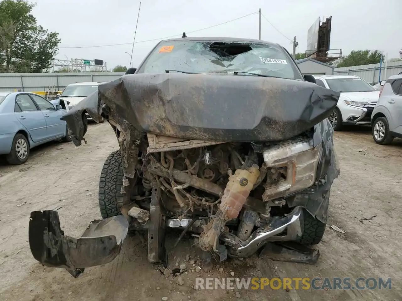 5 Photograph of a damaged car 1FTEX1EB3KKD81951 FORD F-150 2019