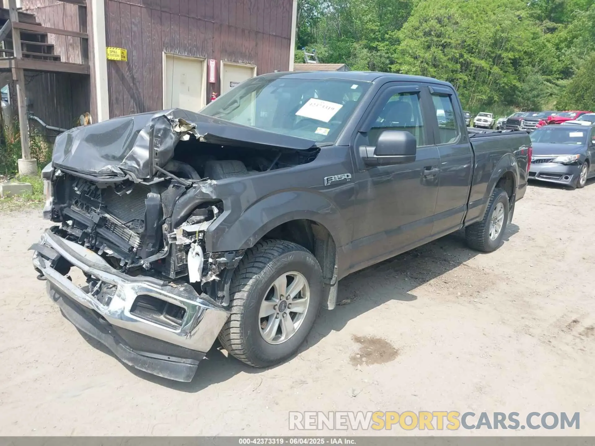 2 Photograph of a damaged car 1FTEX1EB4KKD86561 FORD F-150 2019