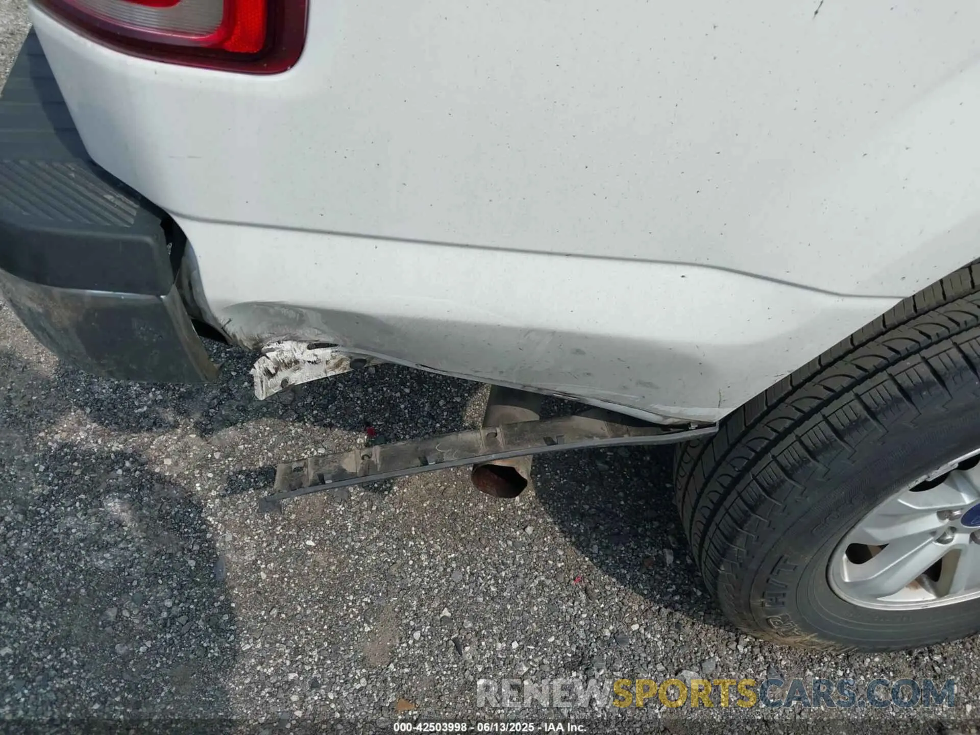 18 Photograph of a damaged car 1FTEX1EB8KKD86692 FORD F-150 2019
