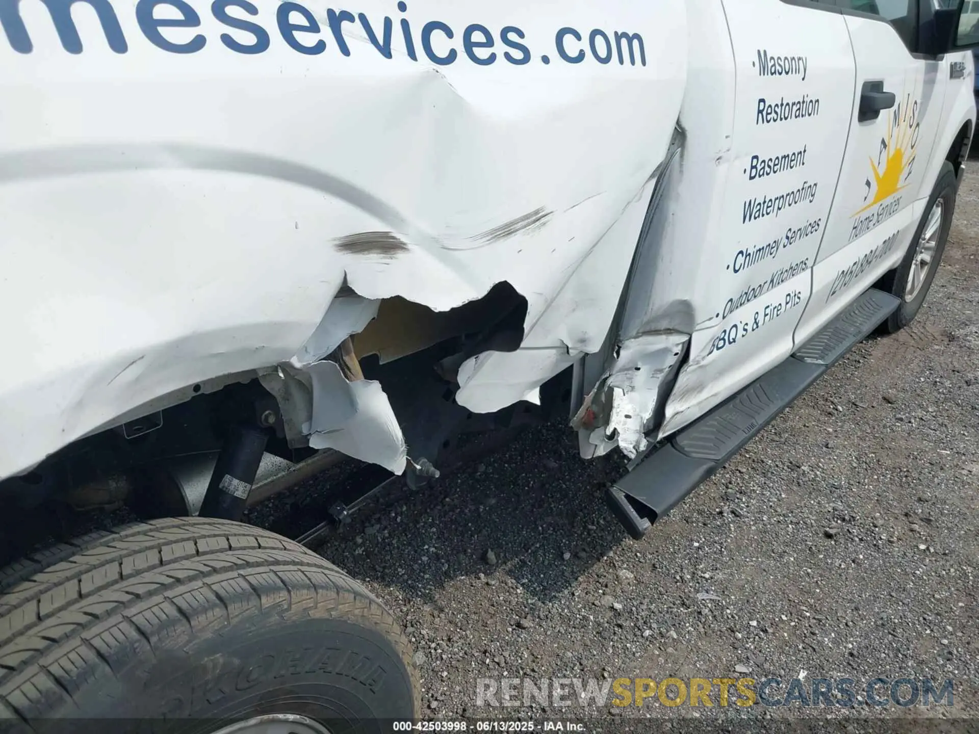 21 Photograph of a damaged car 1FTEX1EB8KKD86692 FORD F-150 2019