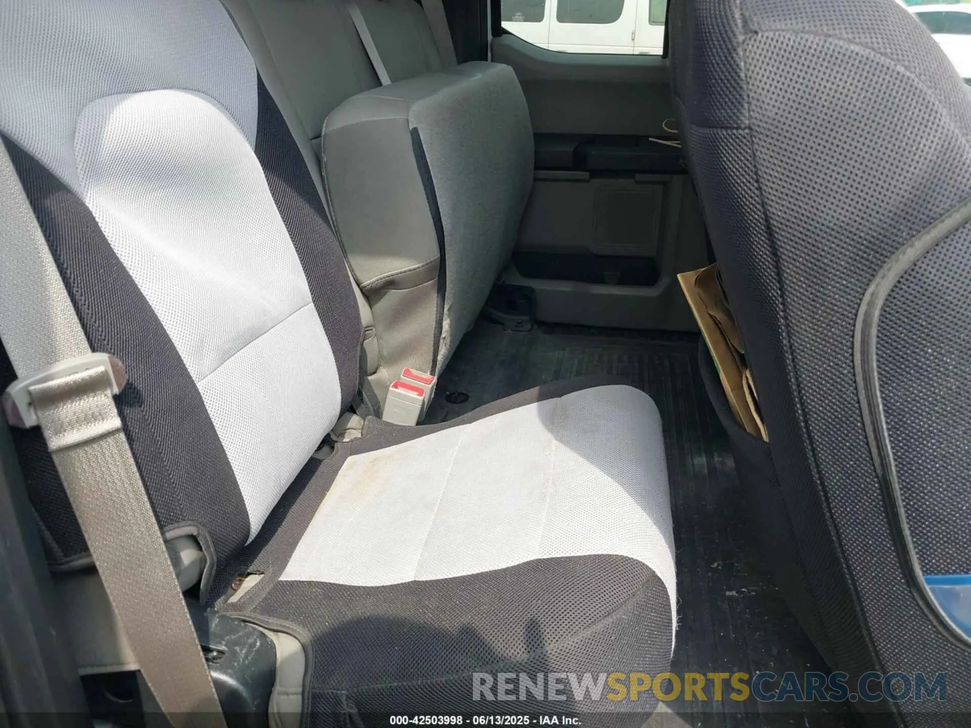 8 Photograph of a damaged car 1FTEX1EB8KKD86692 FORD F-150 2019