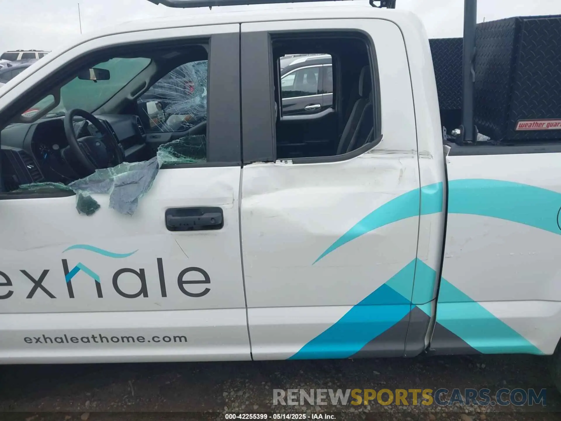 14 Photograph of a damaged car 1FTEX1EBXKKF10848 FORD F-150 2019