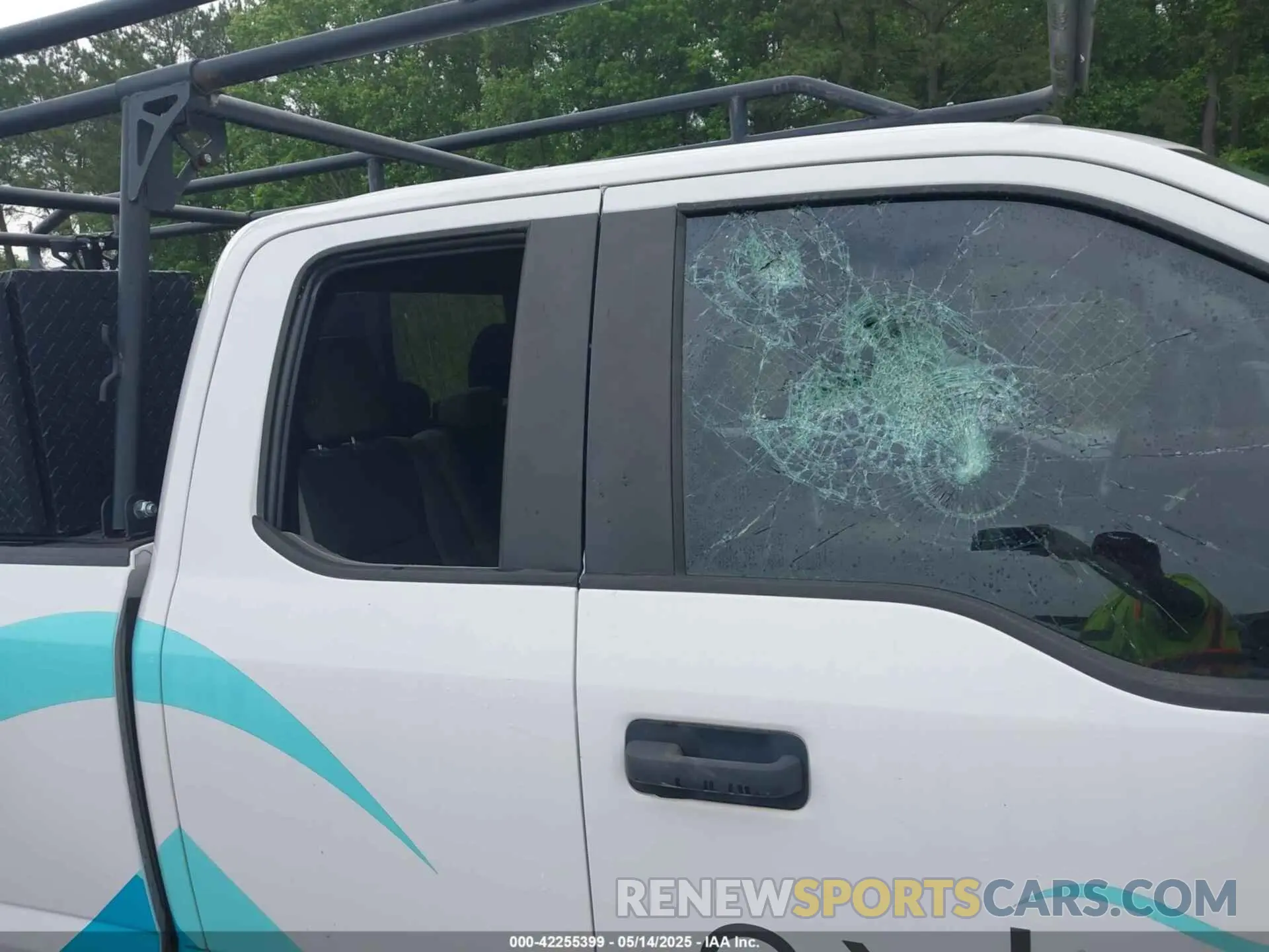 19 Photograph of a damaged car 1FTEX1EBXKKF10848 FORD F-150 2019