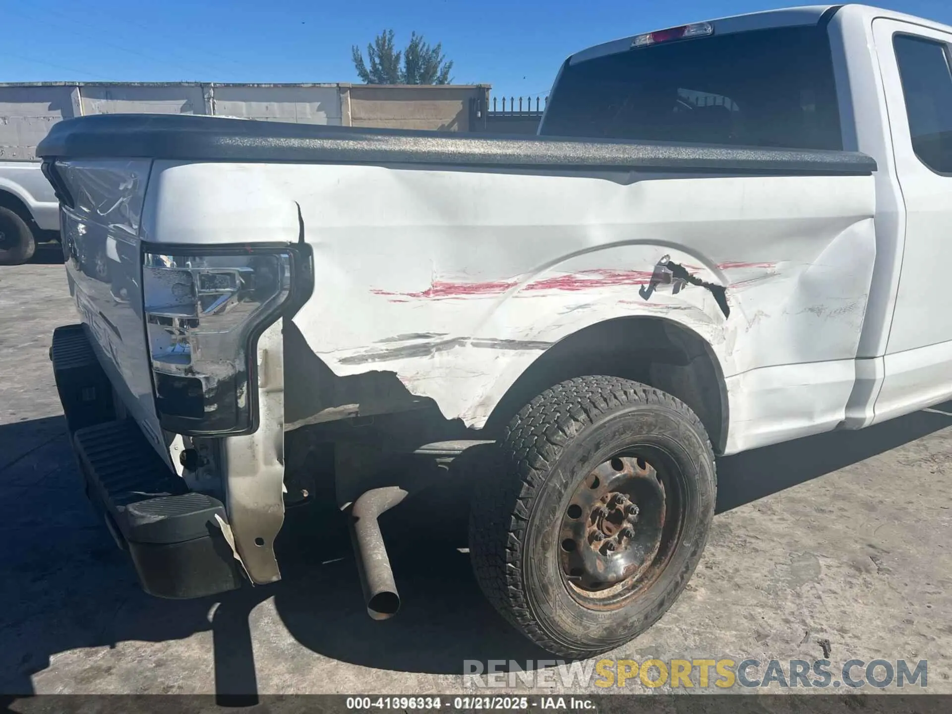6 Photograph of a damaged car 1FTEX1EP0KKC79664 FORD F-150 2019