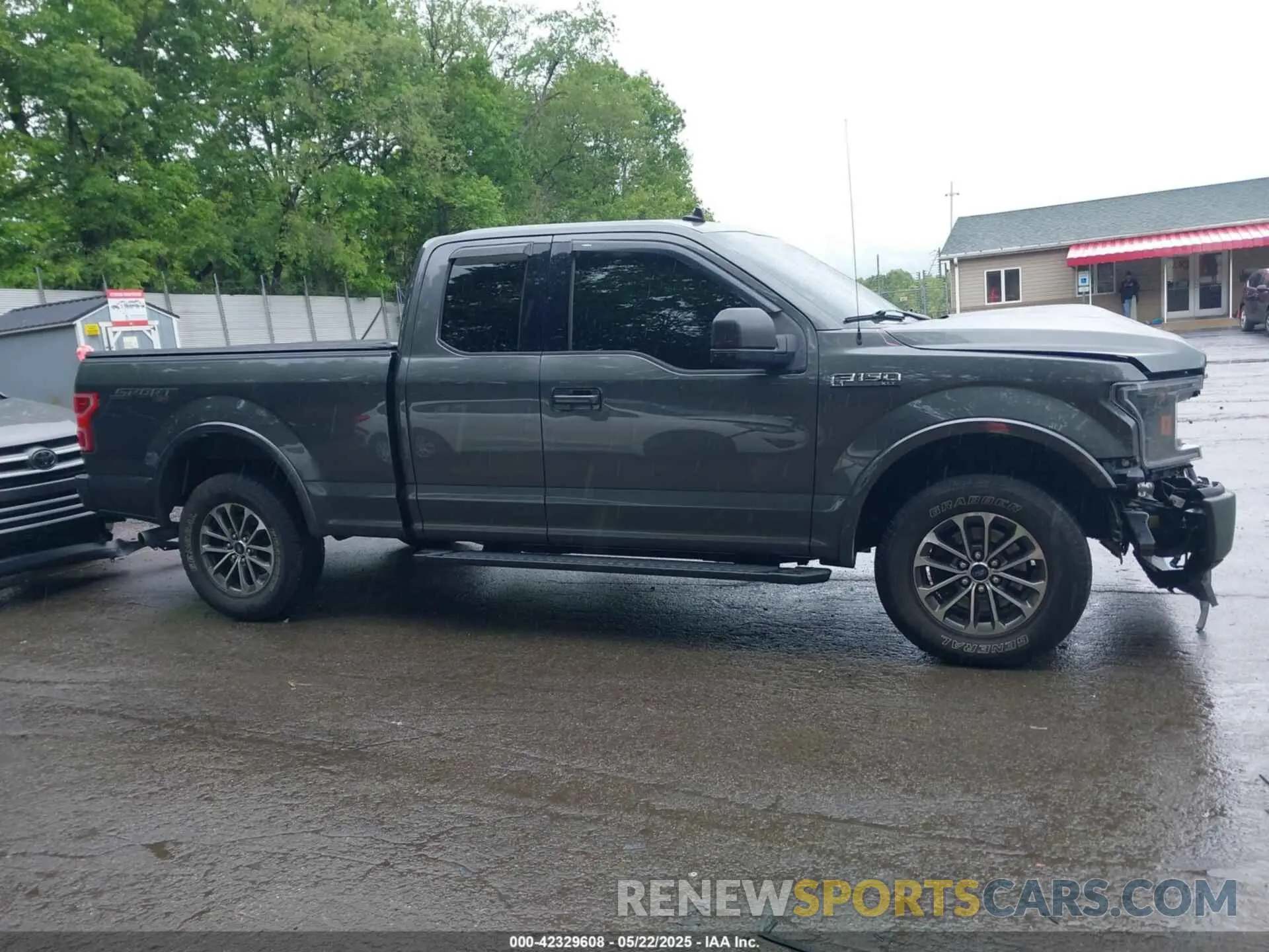 13 Photograph of a damaged car 1FTEX1EP1KFA77120 FORD F-150 2019