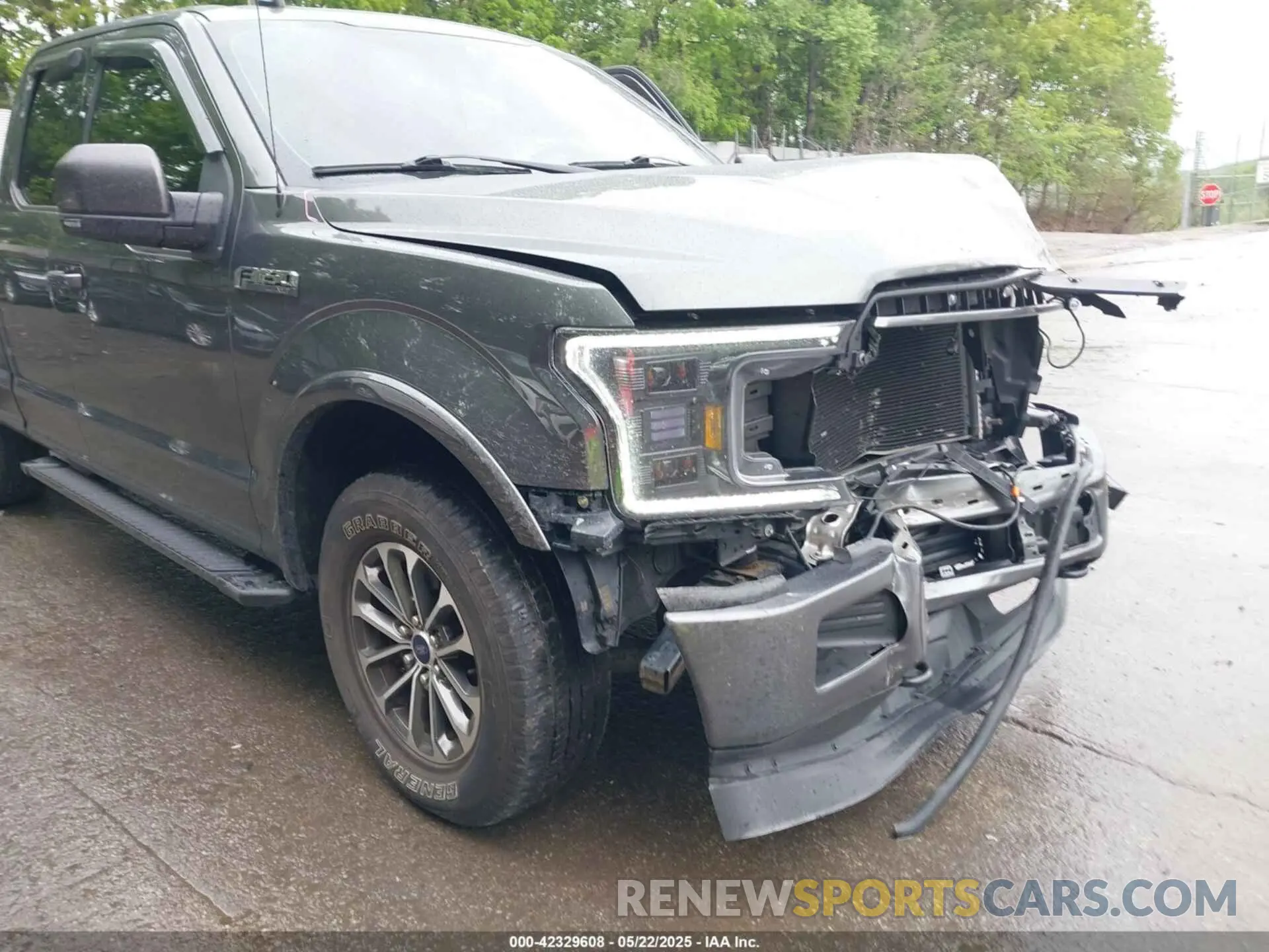 21 Photograph of a damaged car 1FTEX1EP1KFA77120 FORD F-150 2019