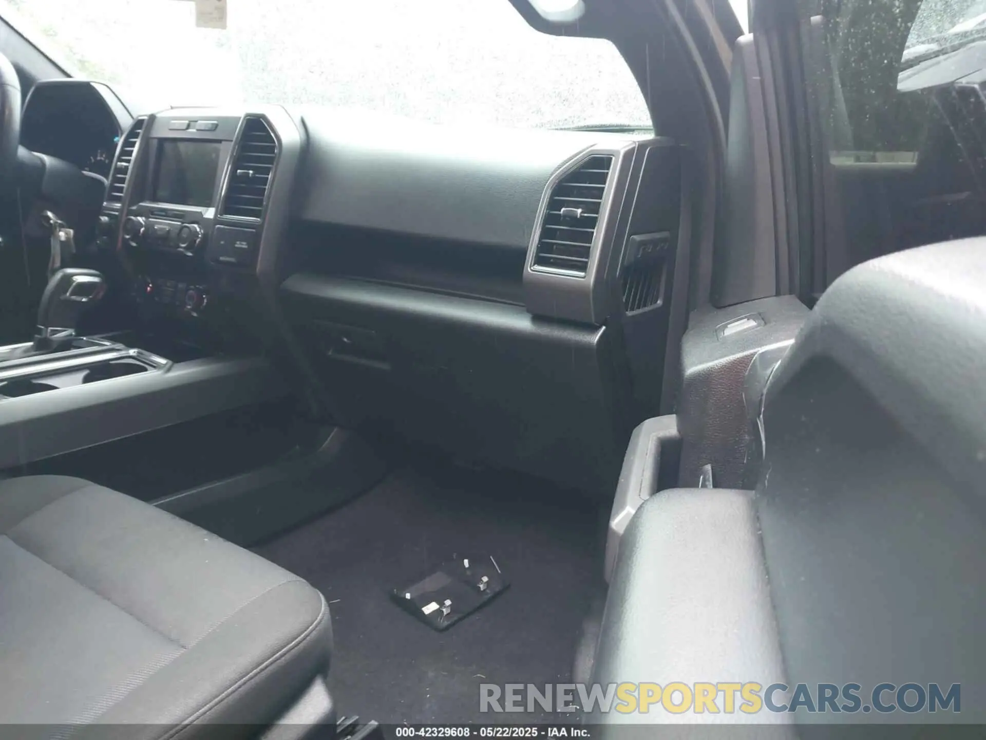5 Photograph of a damaged car 1FTEX1EP1KFA77120 FORD F-150 2019