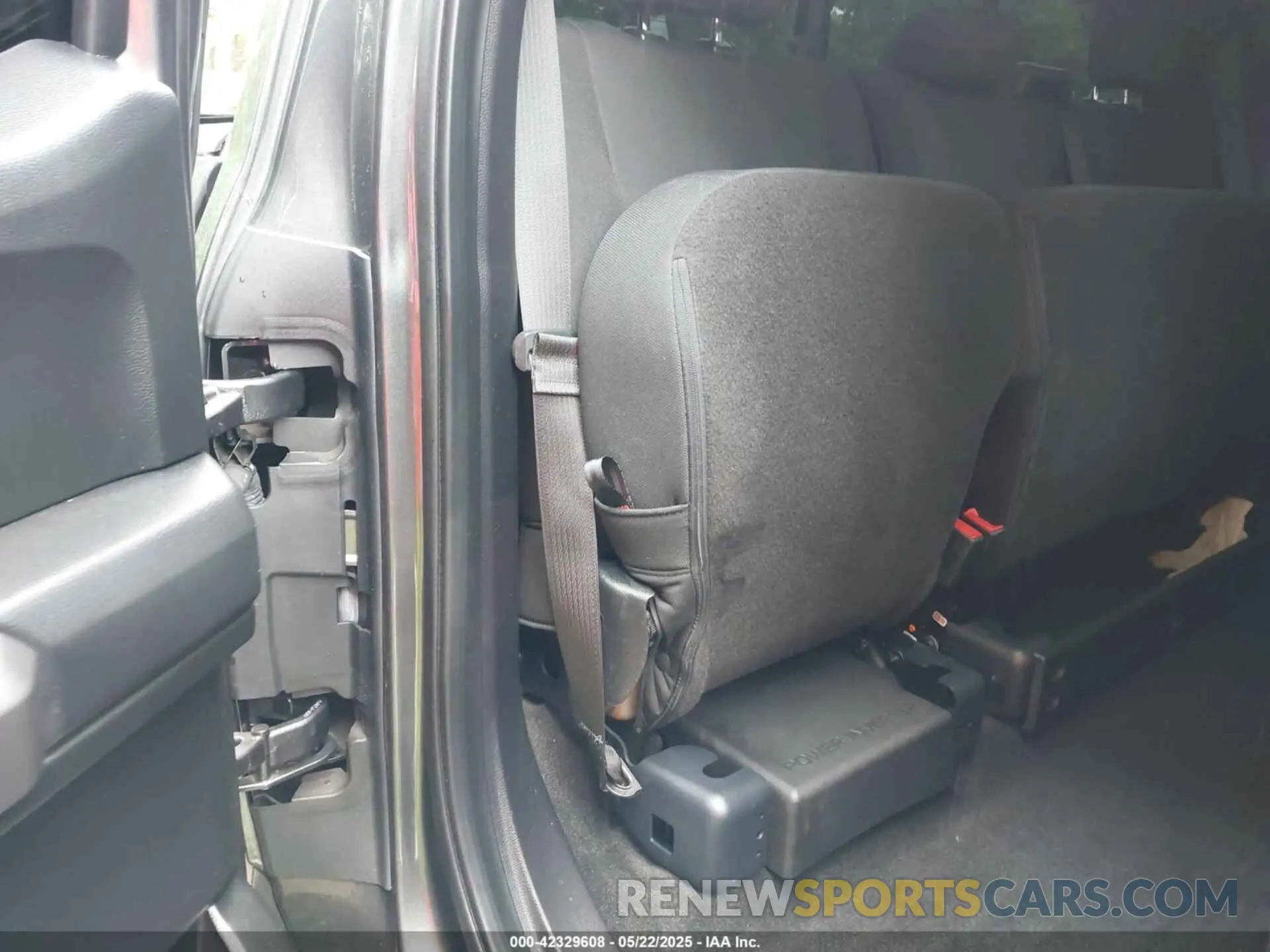 8 Photograph of a damaged car 1FTEX1EP1KFA77120 FORD F-150 2019