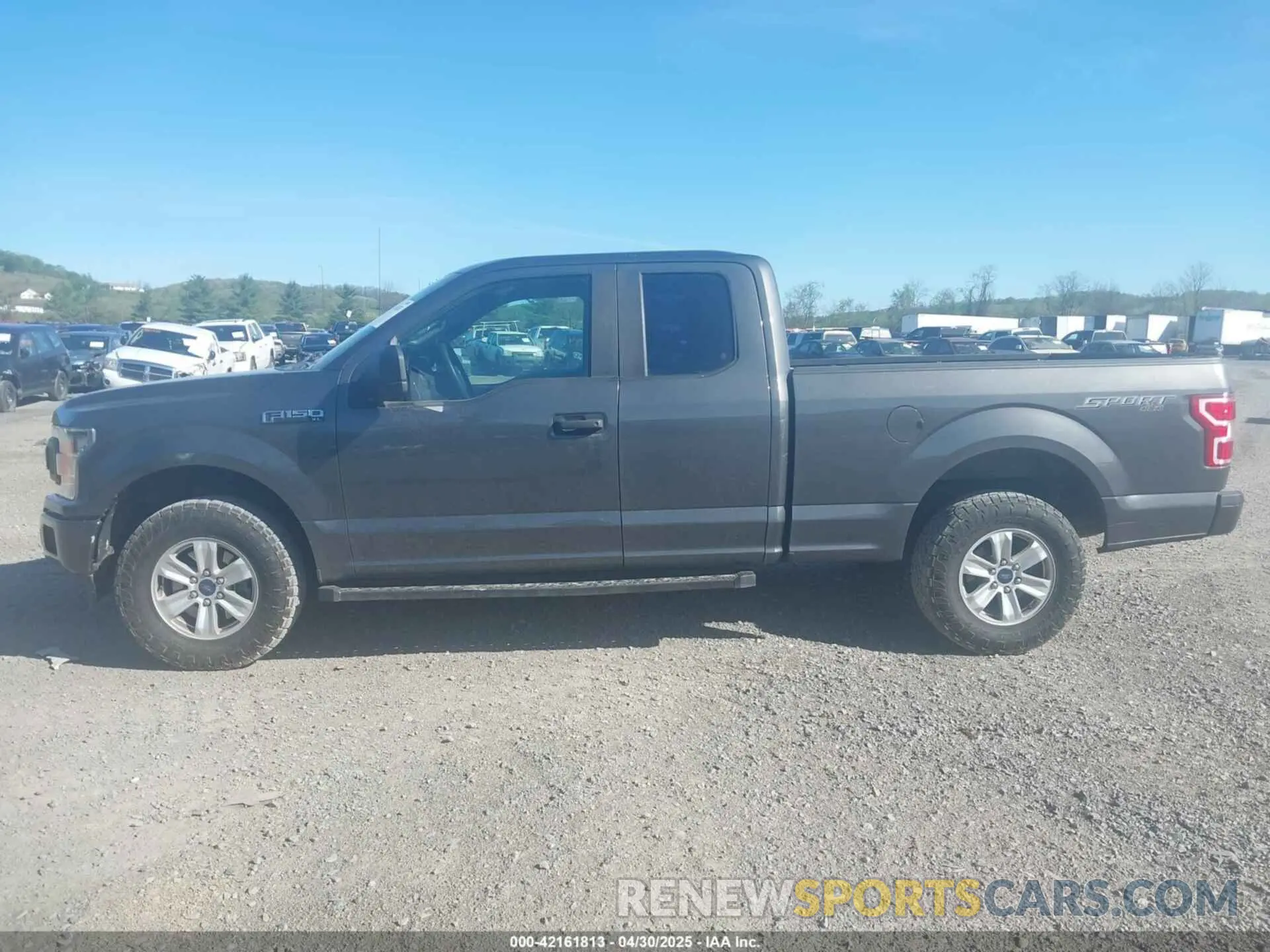 14 Photograph of a damaged car 1FTEX1EP1KKC64106 FORD F-150 2019