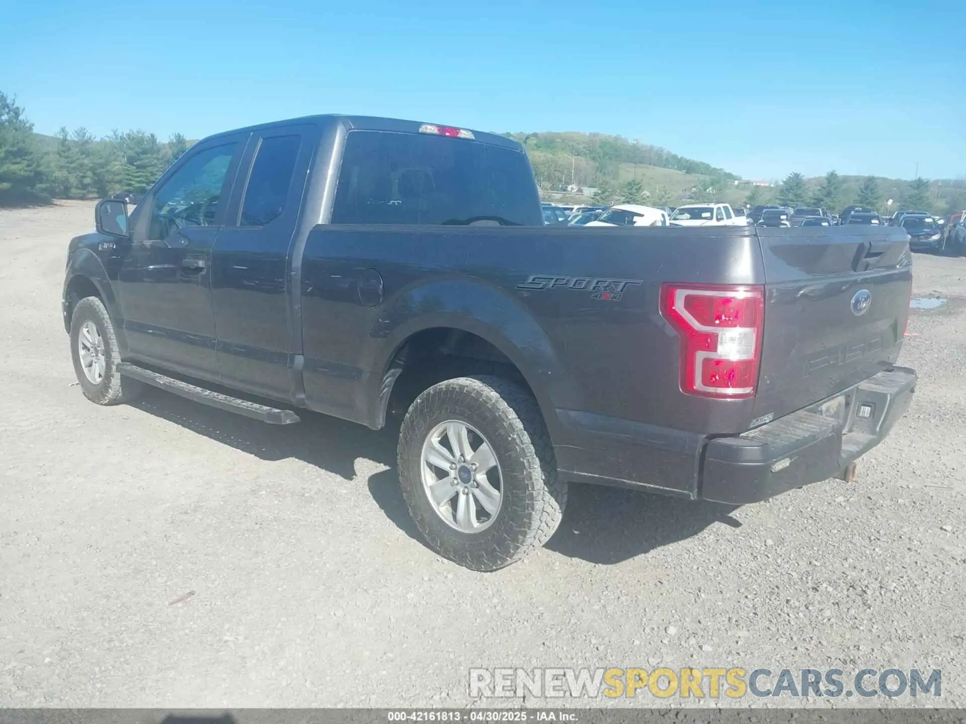 3 Photograph of a damaged car 1FTEX1EP1KKC64106 FORD F-150 2019