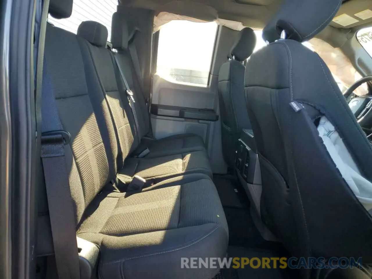 10 Photograph of a damaged car 1FTEX1EP1KKE22881 FORD F-150 2019