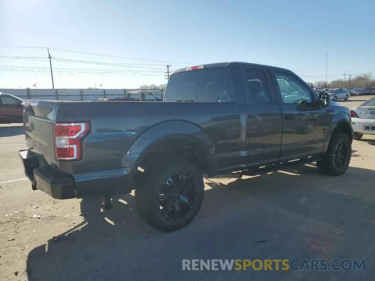3 Photograph of a damaged car 1FTEX1EP1KKE22881 FORD F-150 2019
