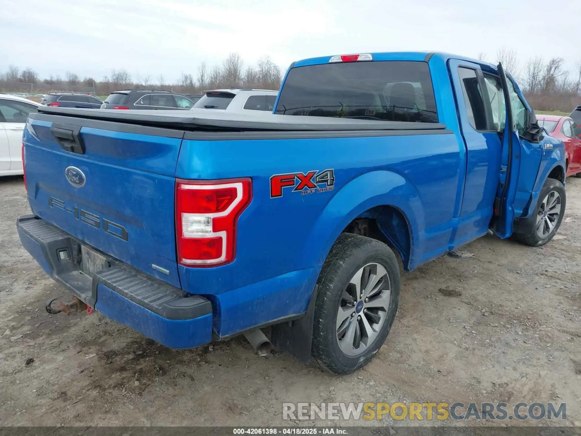 4 Photograph of a damaged car 1FTEX1EP4KKC64228 FORD F-150 2019