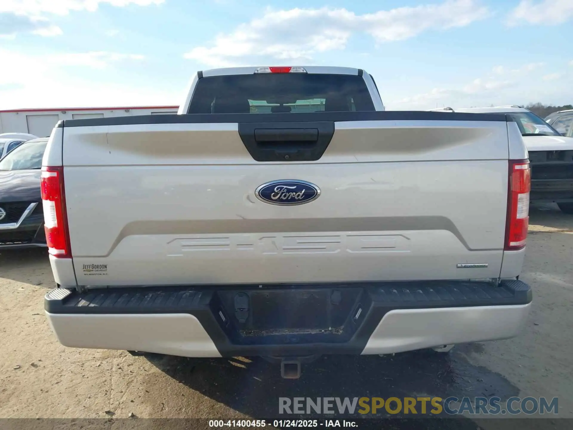 15 Photograph of a damaged car 1FTEX1EP4KKC68943 FORD F-150 2019