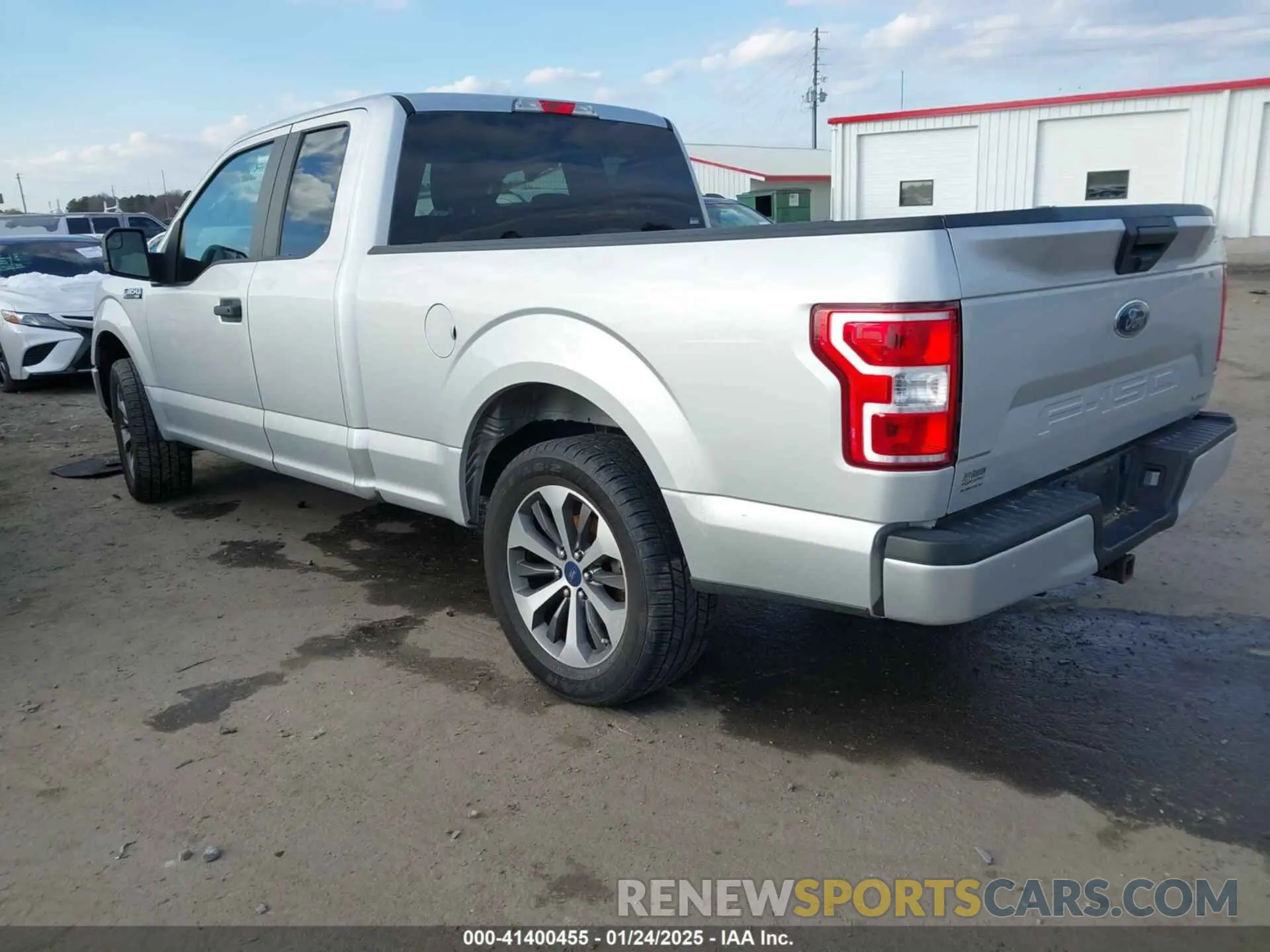 3 Photograph of a damaged car 1FTEX1EP4KKC68943 FORD F-150 2019