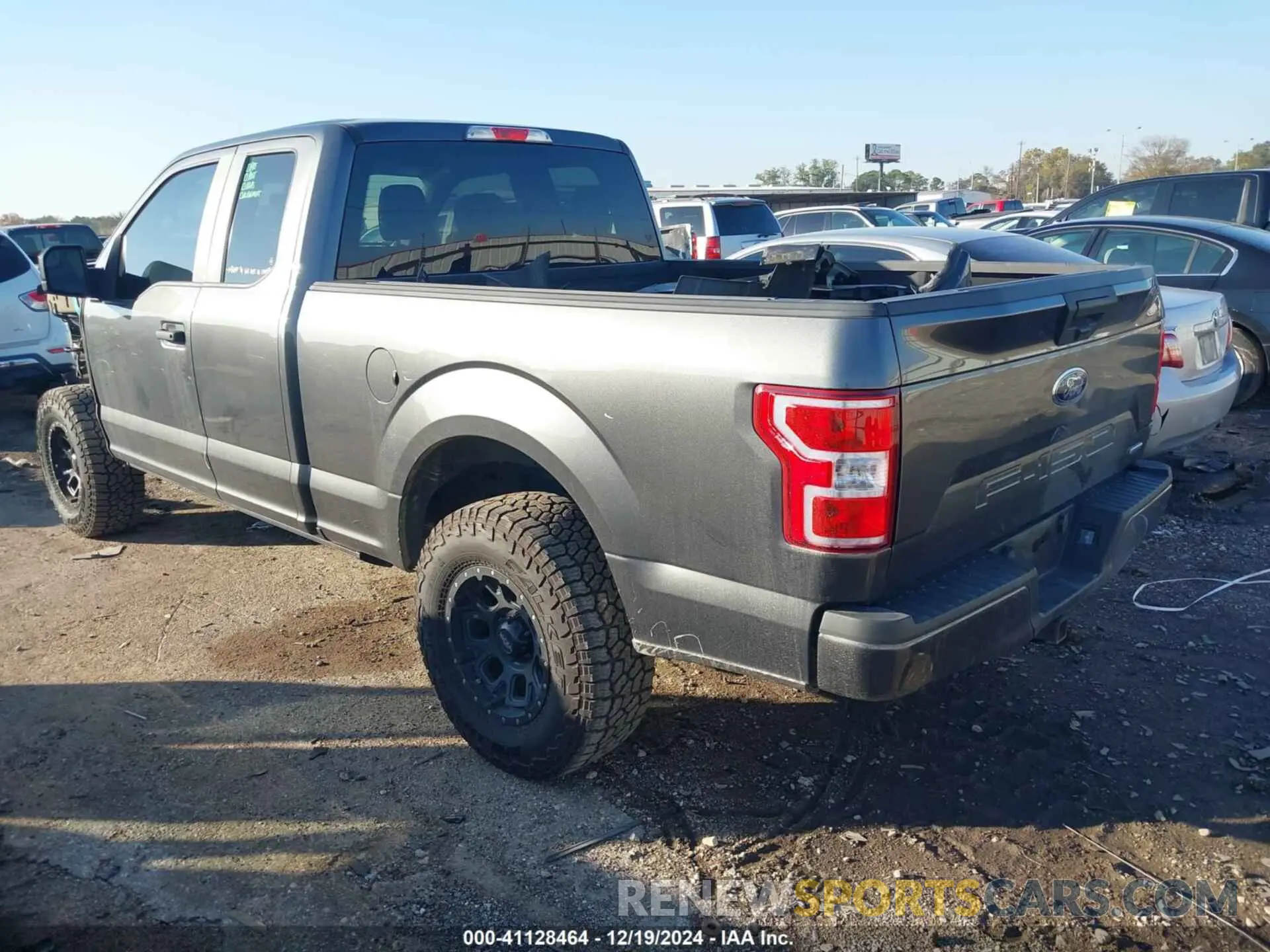 3 Photograph of a damaged car 1FTEX1EP5KFA35808 FORD F-150 2019